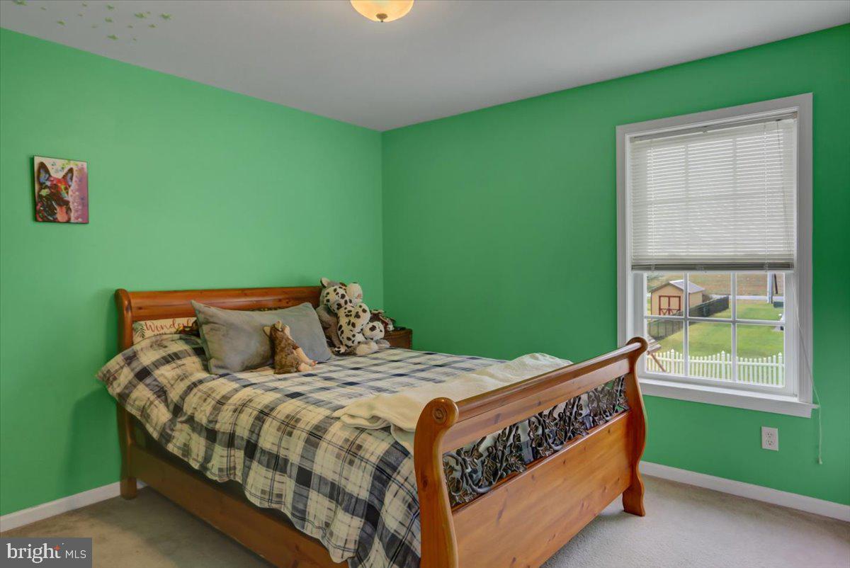 HAMPTON HILLS - Residential