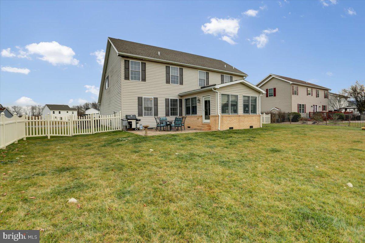 HAMPTON HILLS - Residential