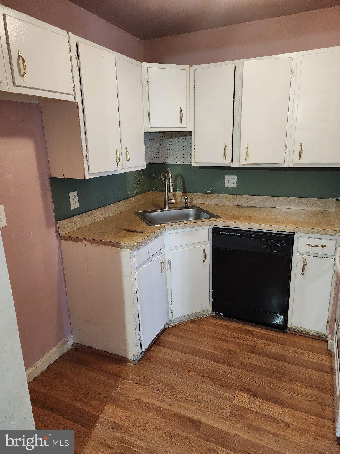 421 DARTMOUTH DRIVE 8