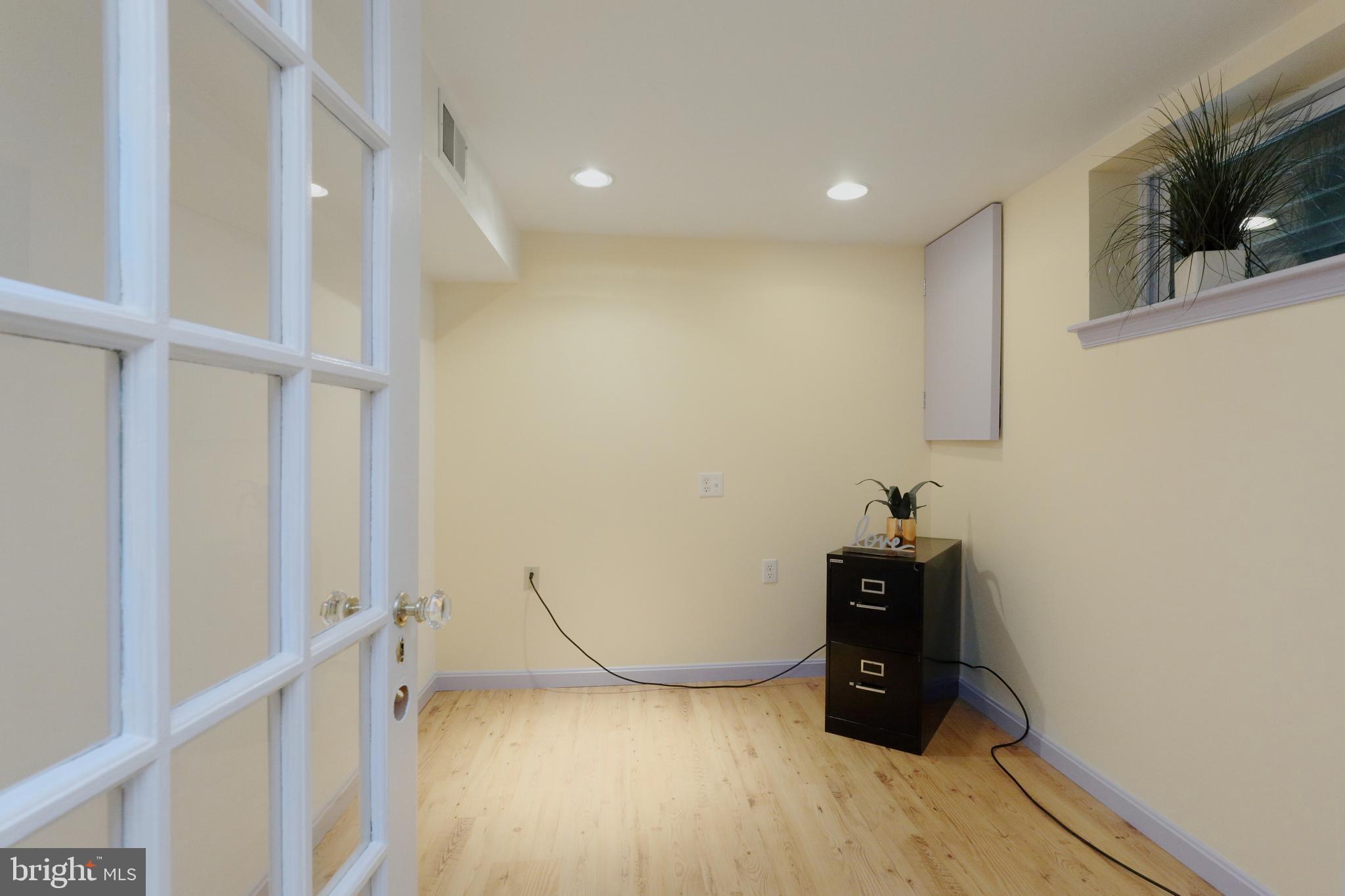 DOUGLAS PARK - Residential