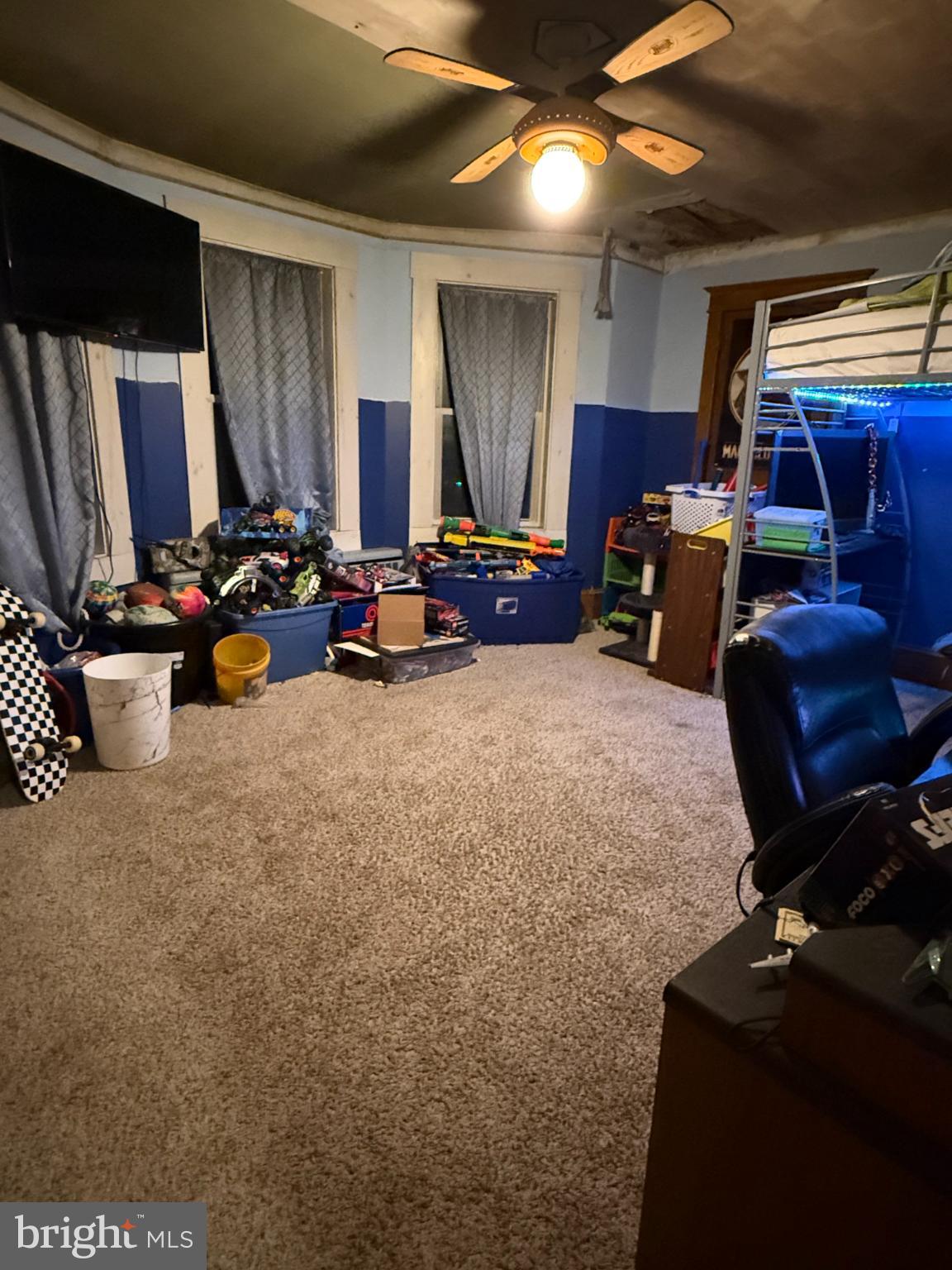 FRACKVILLE - Residential