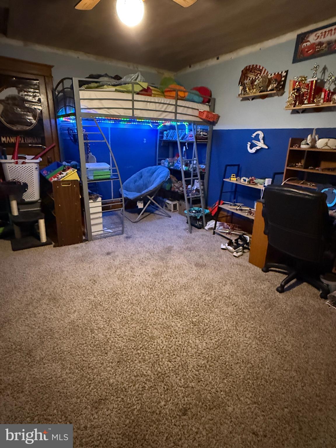 FRACKVILLE - Residential