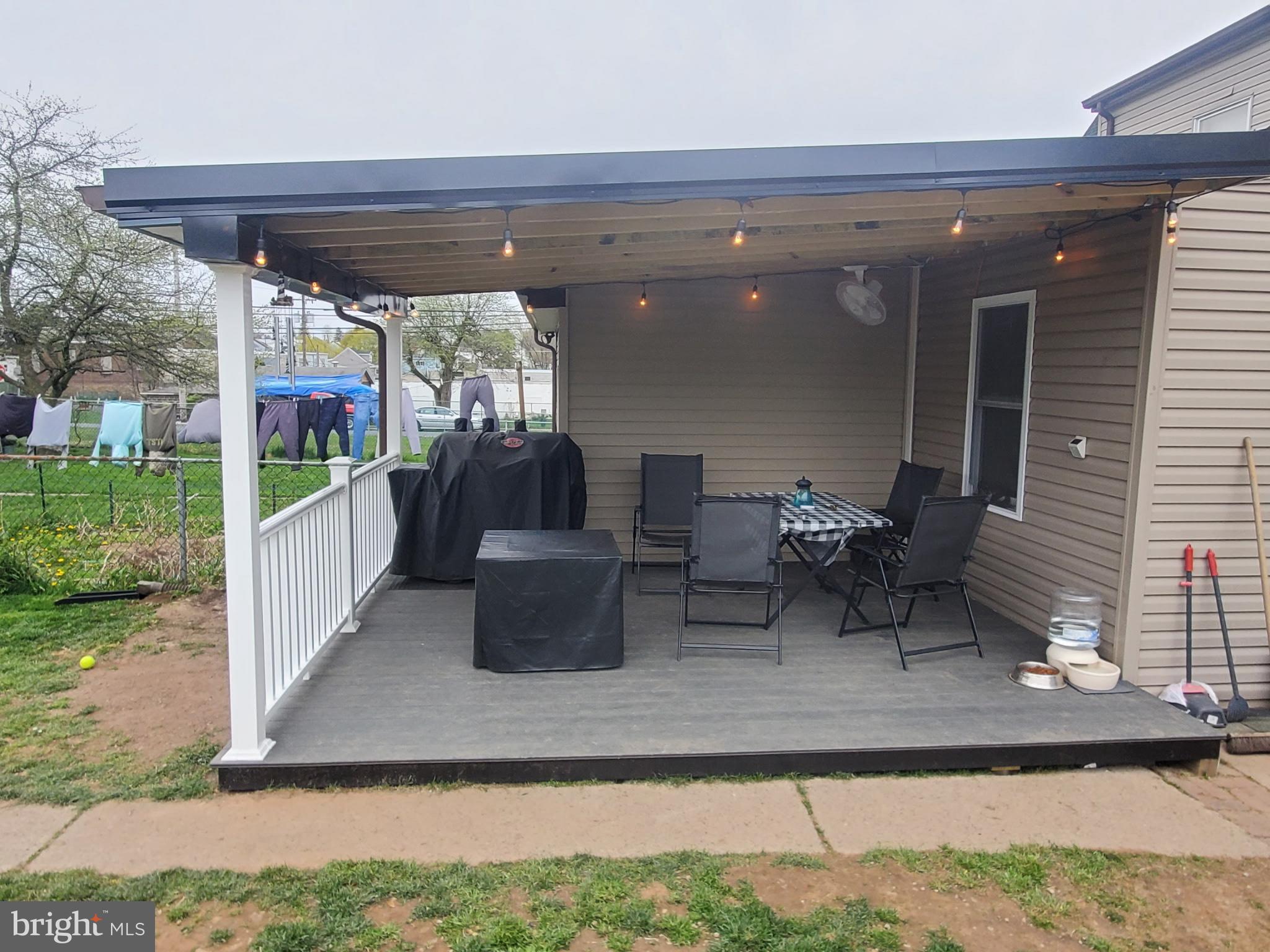 FRACKVILLE - Residential