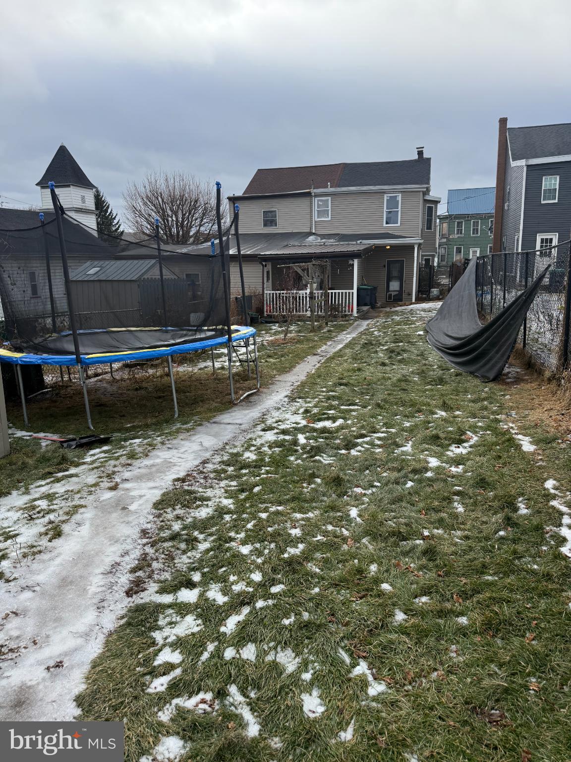 FRACKVILLE - Residential