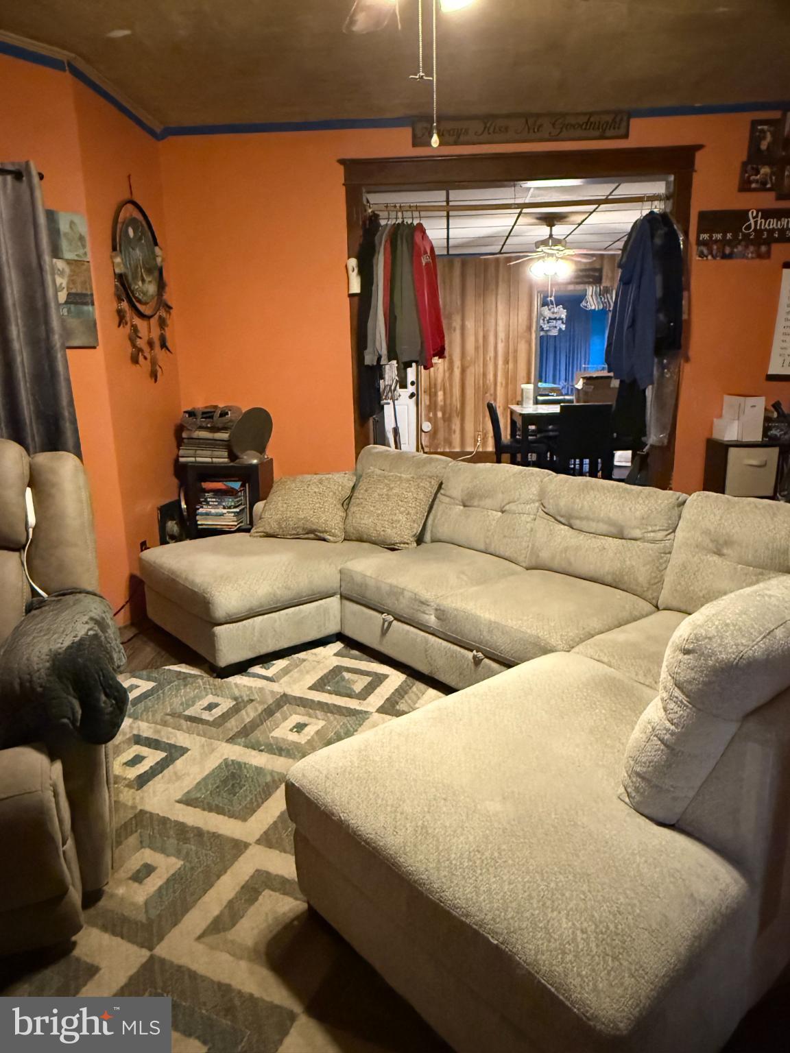 FRACKVILLE - Residential