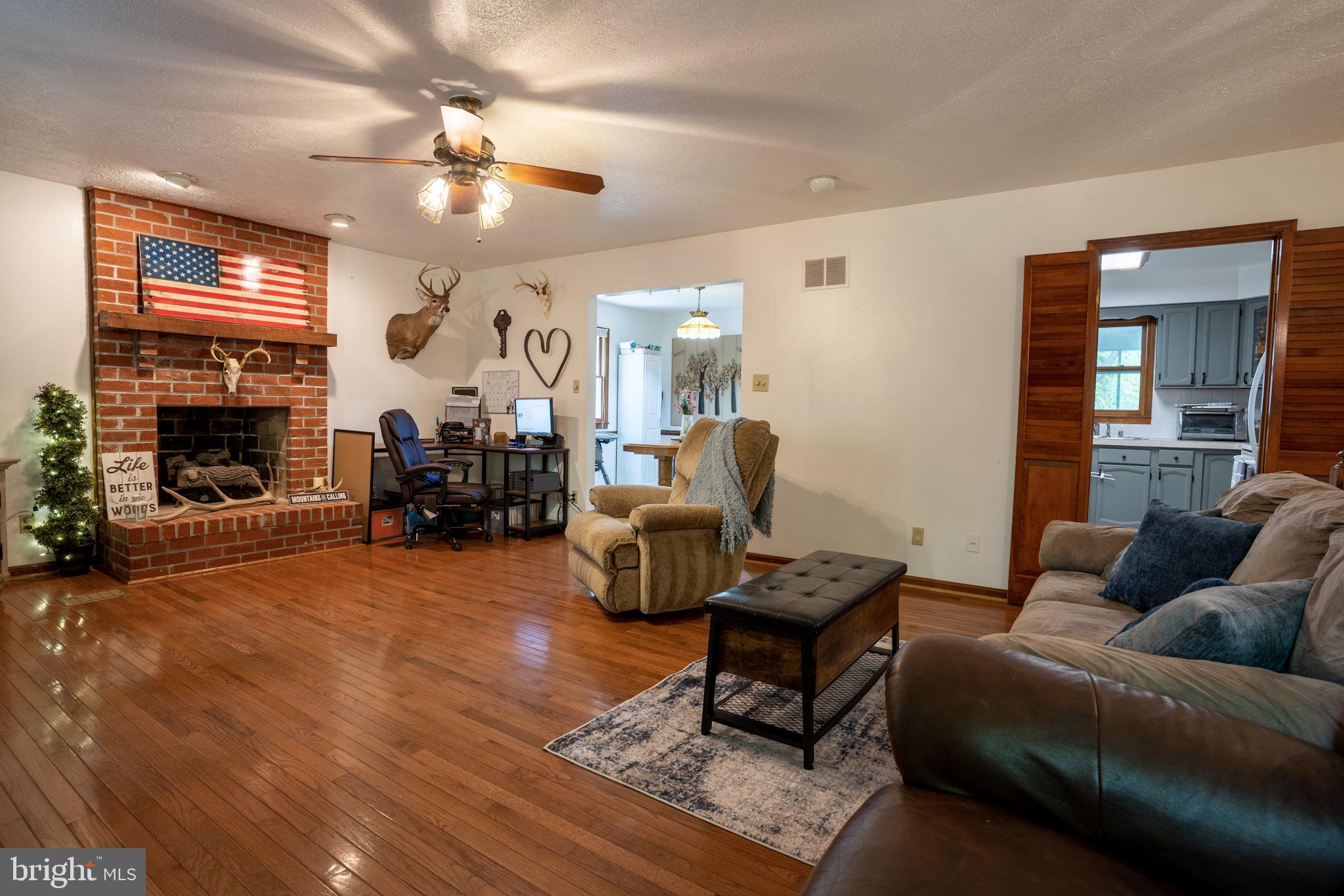 BULL RUN MOUNTAIN ESTATE - Residential