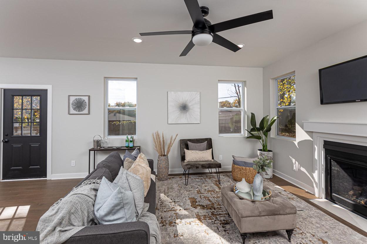 BRIGHTON - Residential