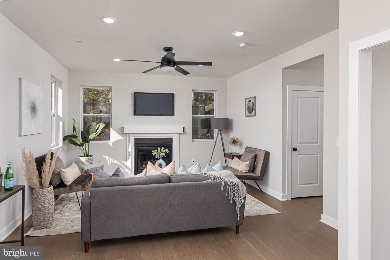 BRIGHTON - Residential