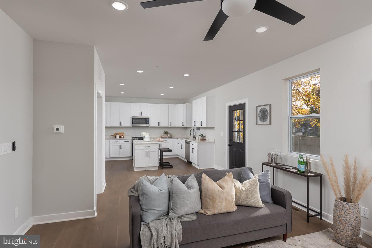 BRIGHTON - Residential