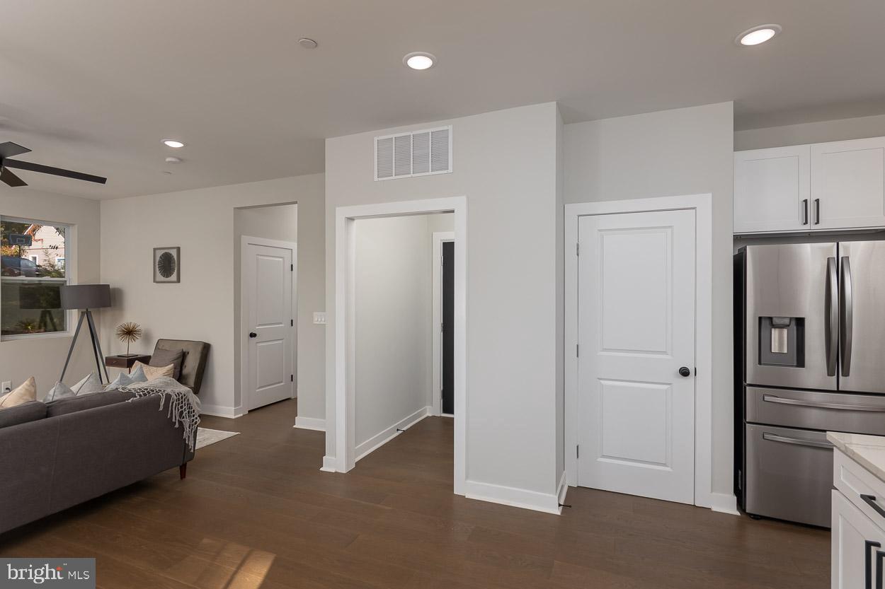 BRIGHTON - Residential