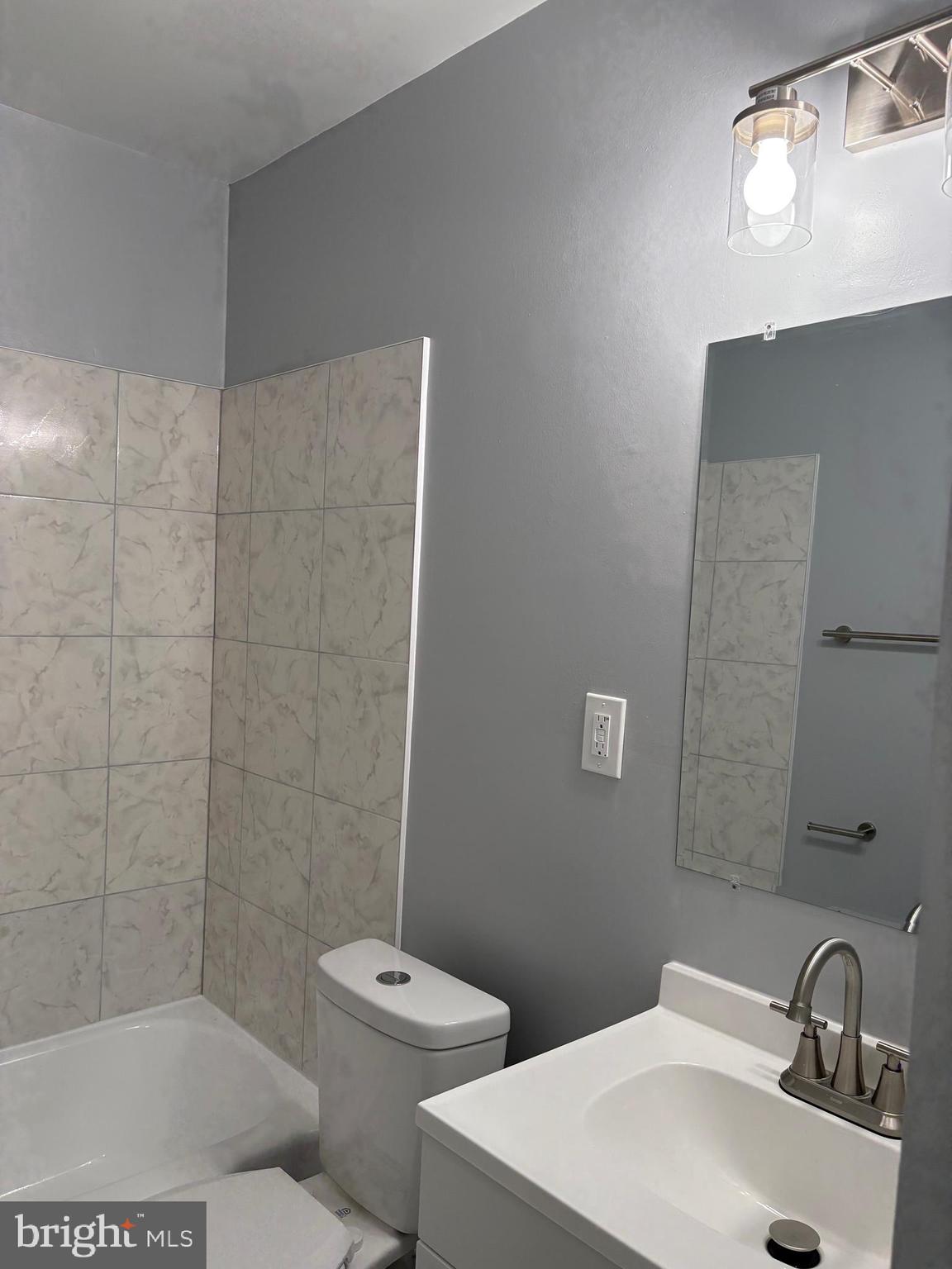 CARROLLAN GARDENS - Residential Lease