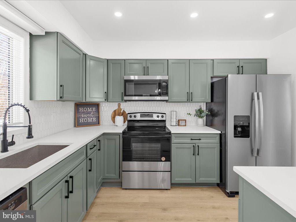 WESTMINSTER HIGHLANDS - Residential