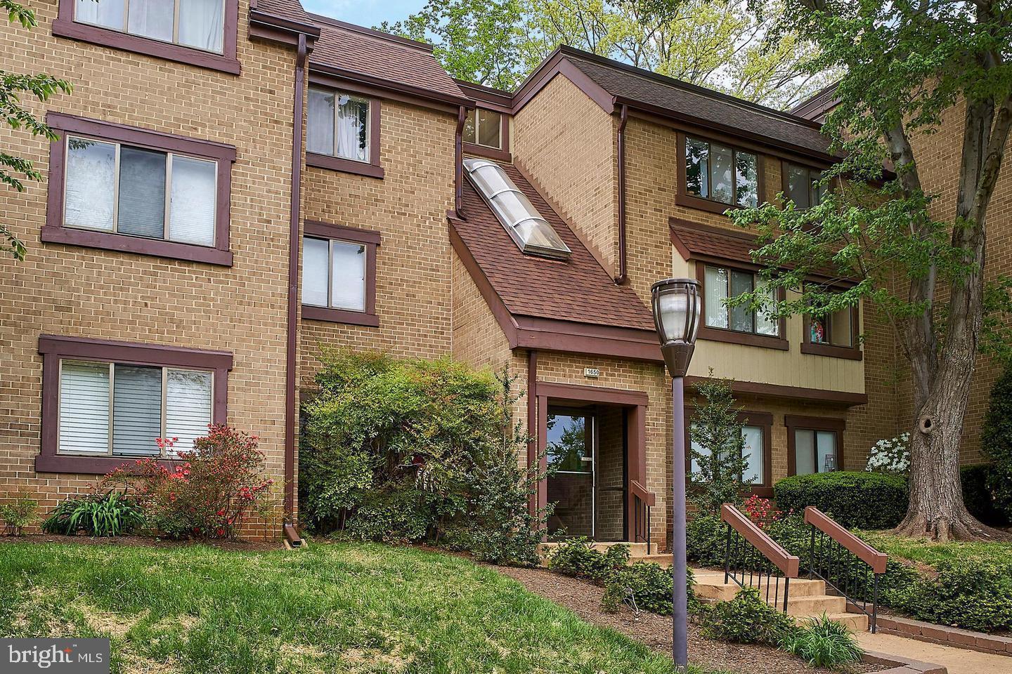 BENTANA PARK - Residential Lease