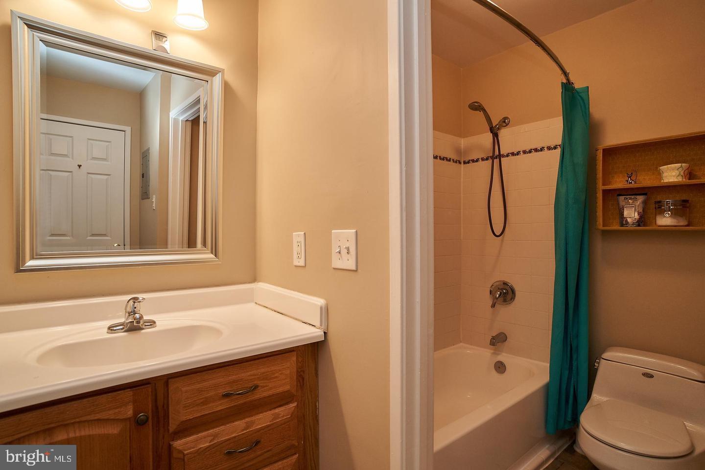 BENTANA PARK - Residential Lease