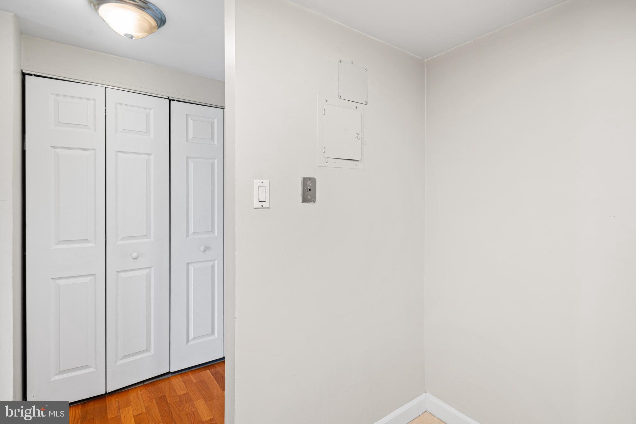 ART MUSEUM AREA - Residential Lease