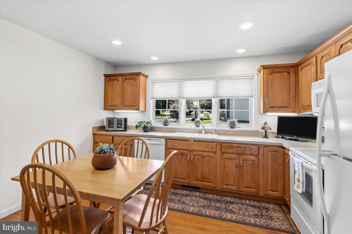 13 PARKSIDE DRIVE