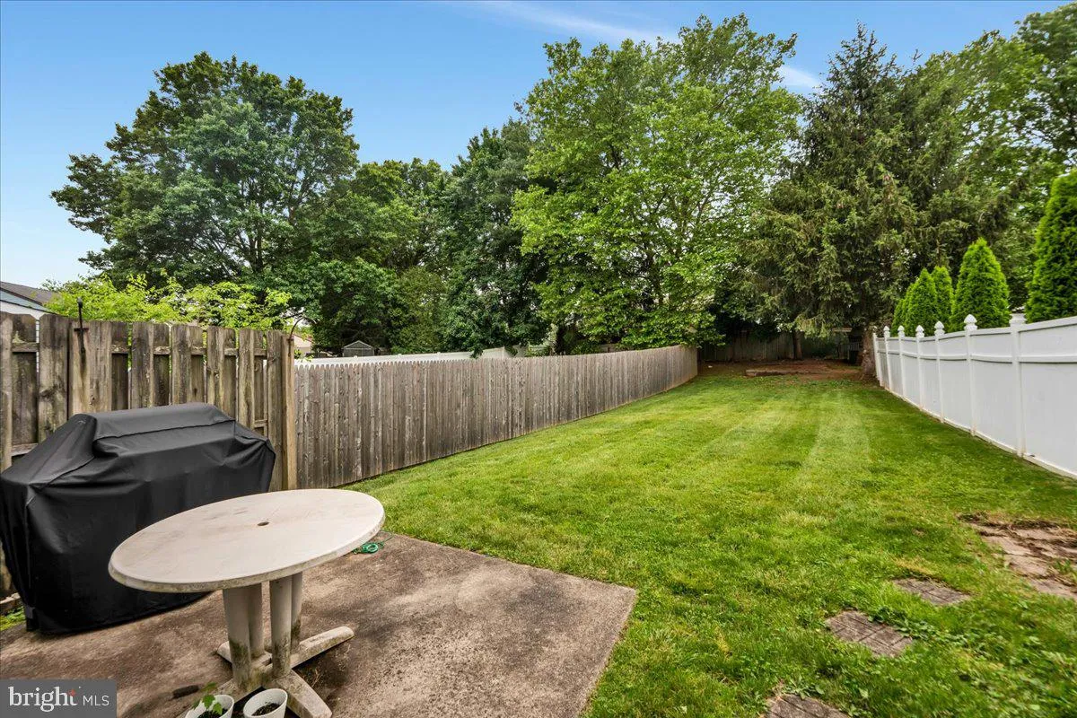 Horsham, Pennsylvania 19044, United States, 3 Bedrooms Bedrooms, ,2 BathroomsBathrooms,Residential,Pending,149113