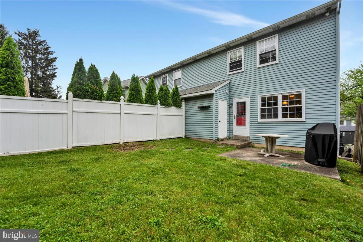 Horsham, Pennsylvania 19044, United States, 3 Bedrooms Bedrooms, ,2 BathroomsBathrooms,Residential,Pending,149113