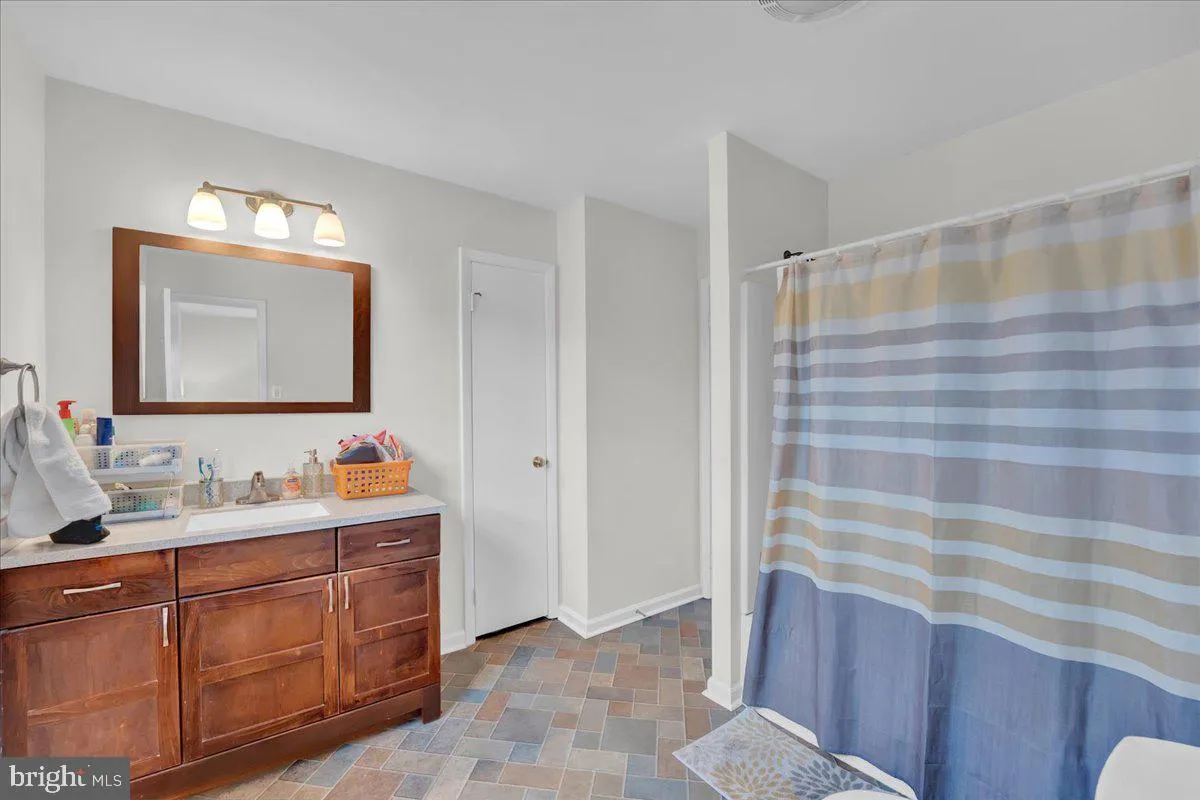 Horsham, Pennsylvania 19044, United States, 3 Bedrooms Bedrooms, ,2 BathroomsBathrooms,Residential,Pending,149113