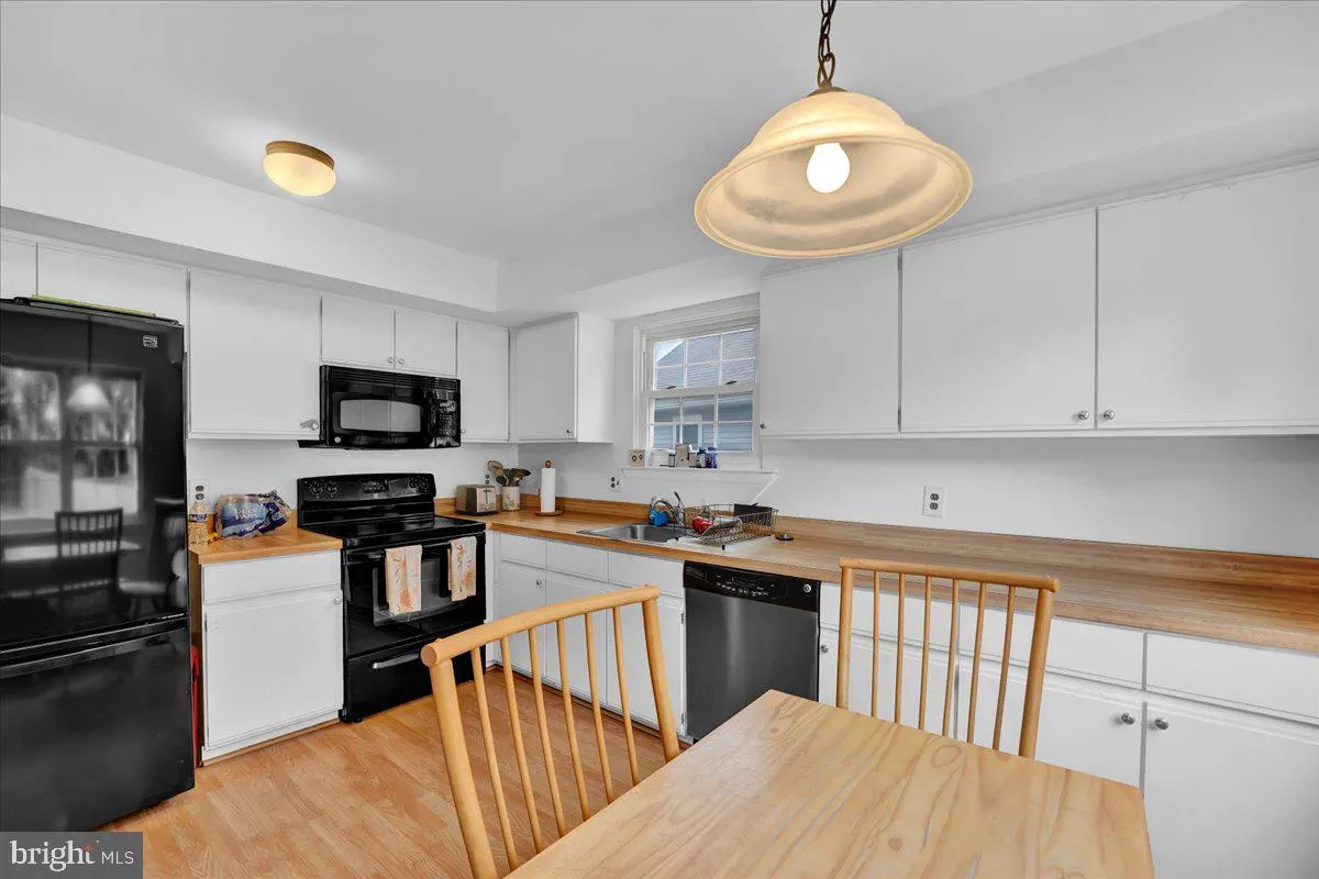 Horsham, Pennsylvania 19044, United States, 3 Bedrooms Bedrooms, ,2 BathroomsBathrooms,Residential,Pending,149113