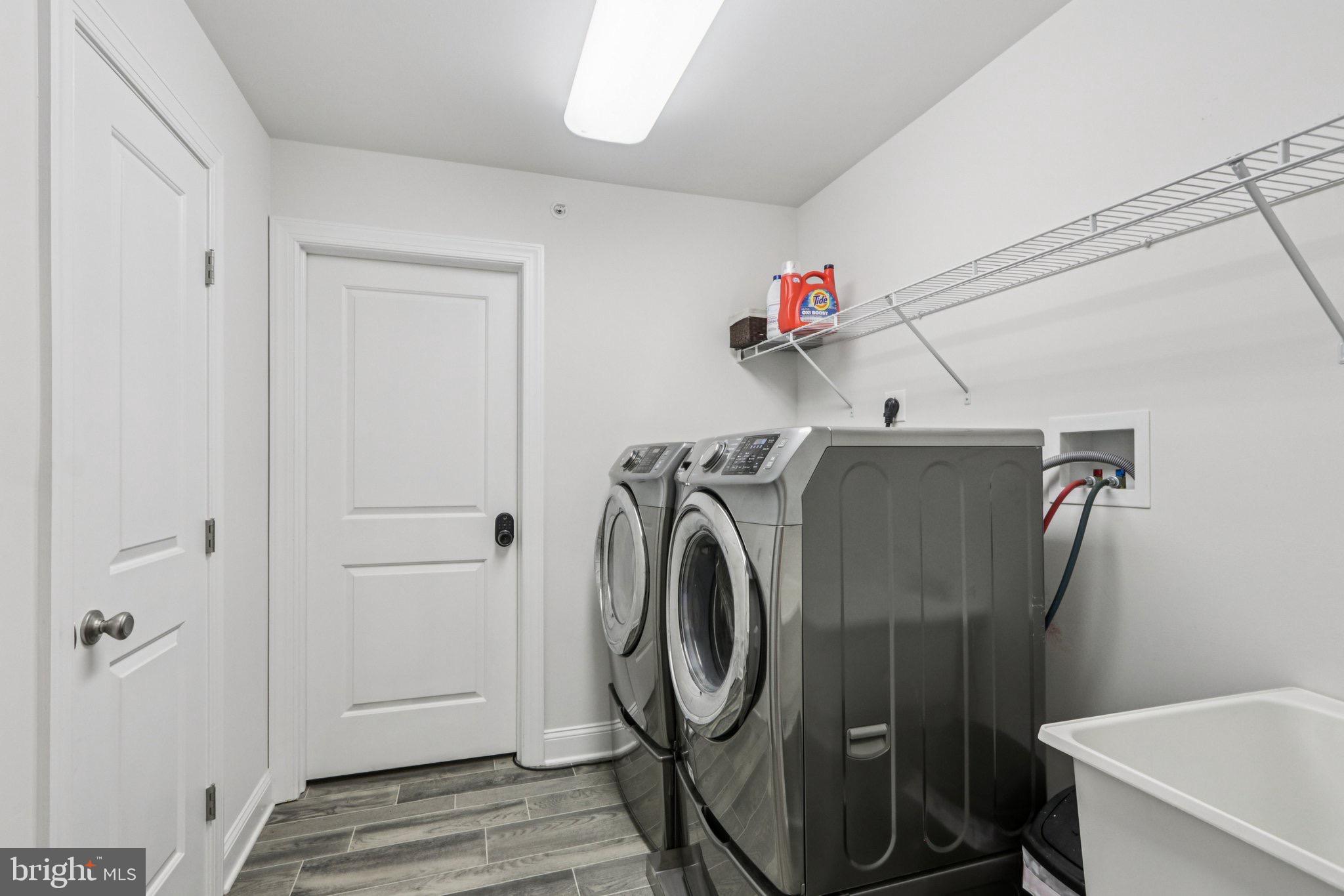 BROOKFIELD - Residential