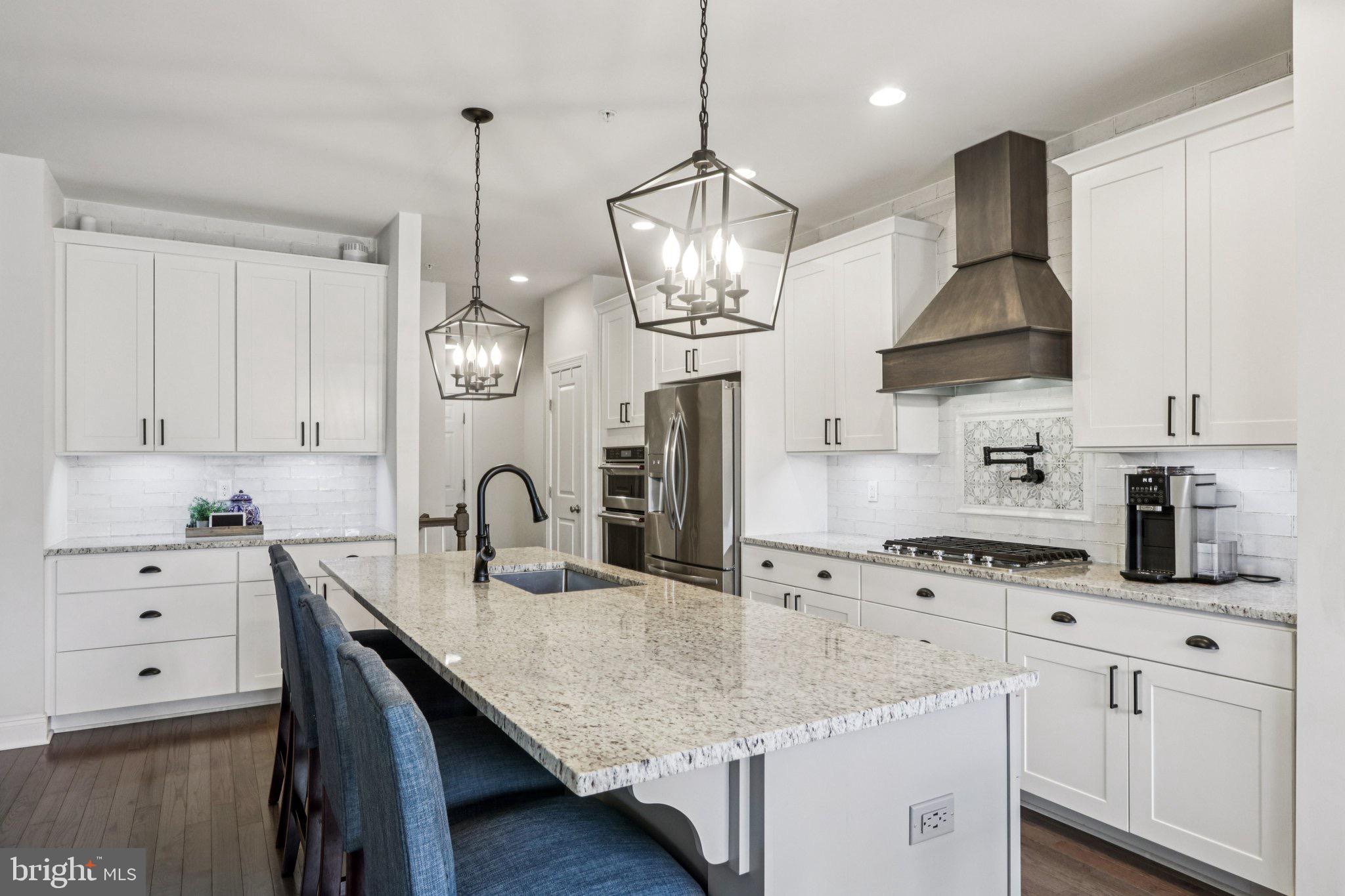 BROOKFIELD - Residential