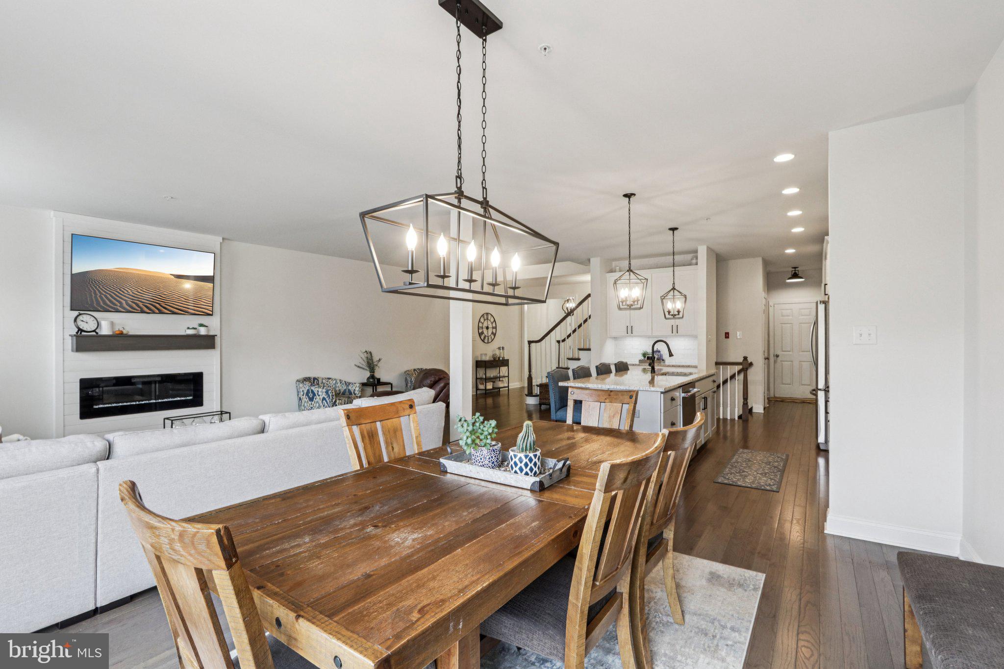 BROOKFIELD - Residential