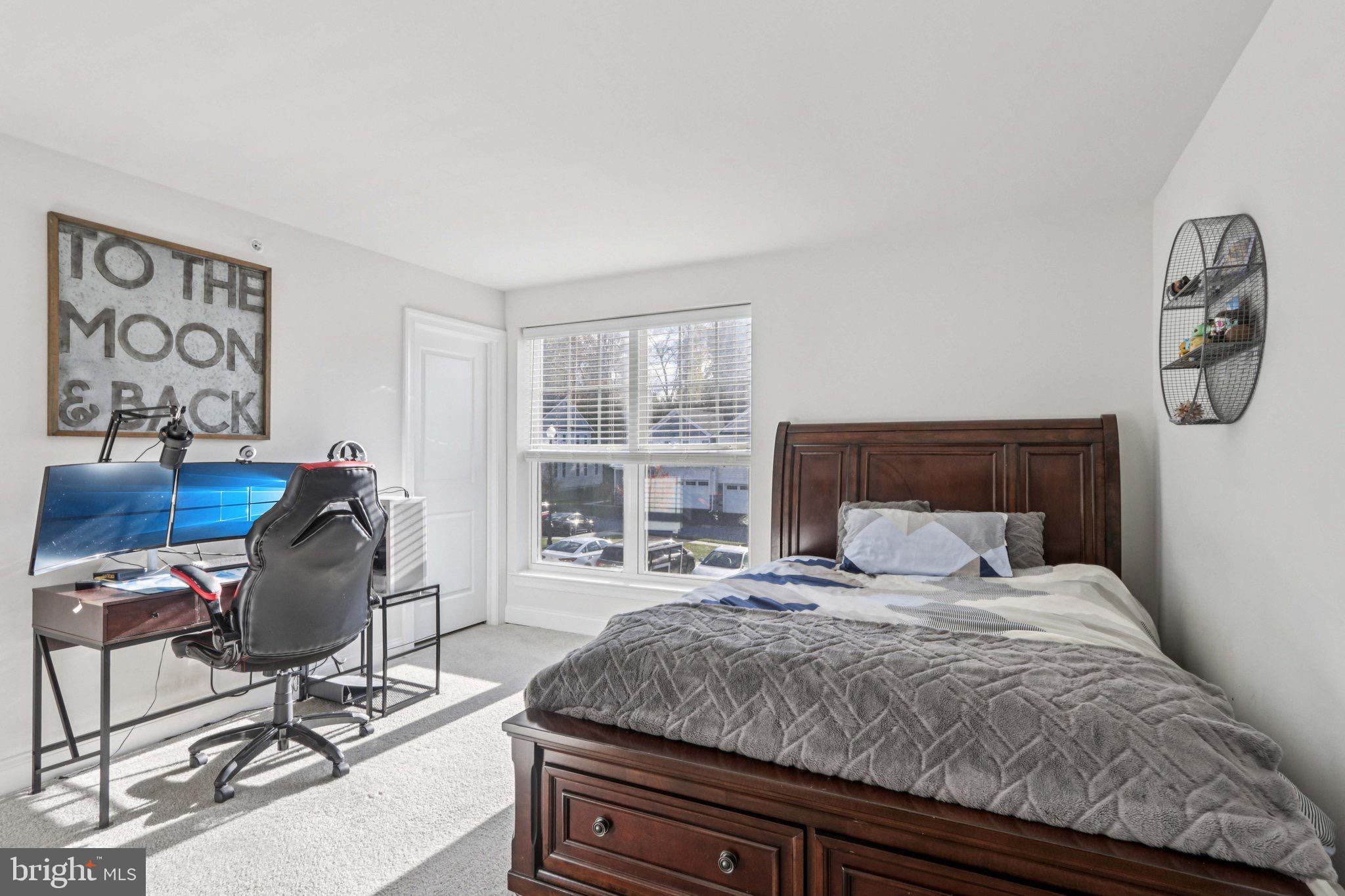 BROOKFIELD - Residential