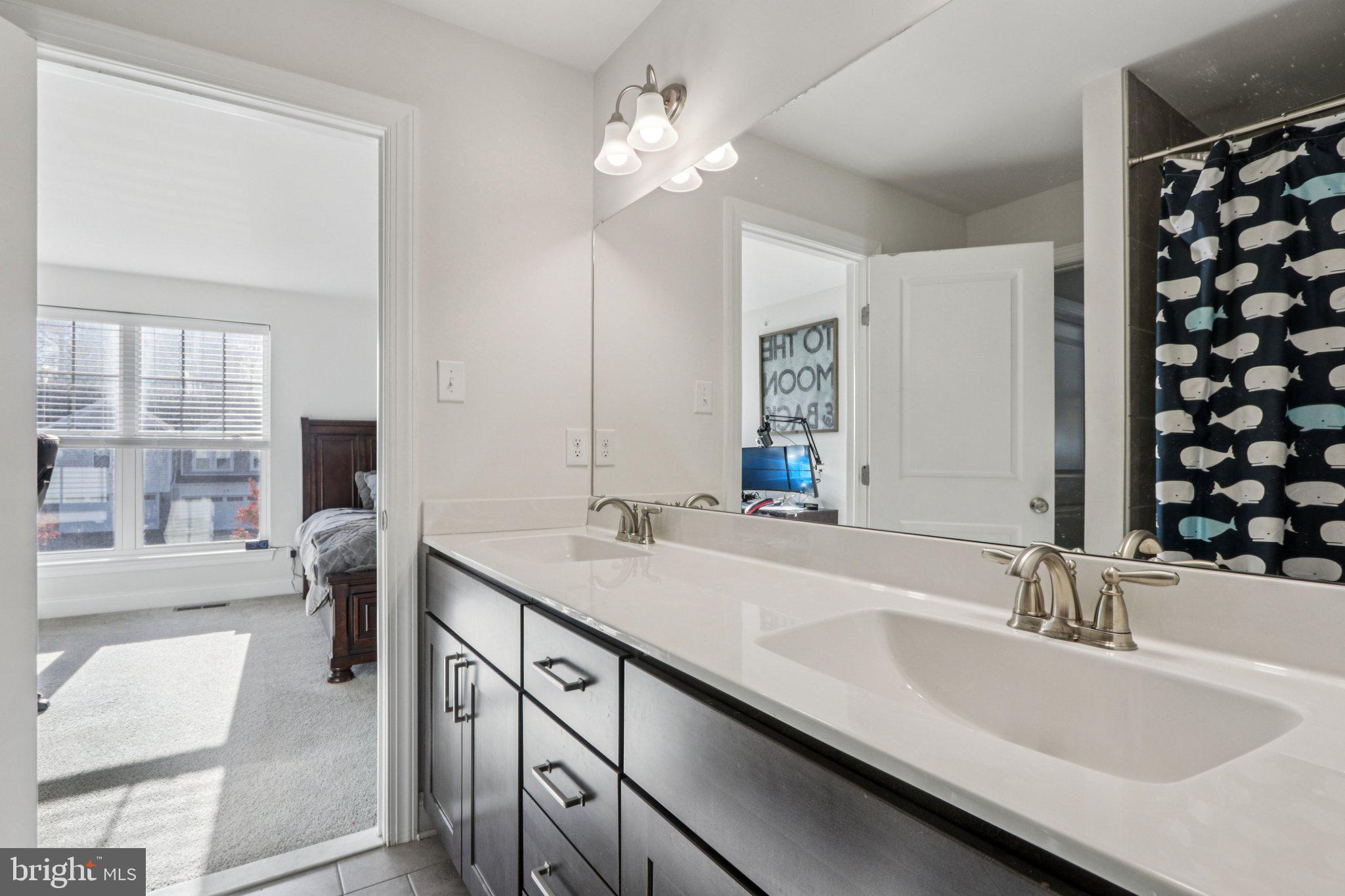 BROOKFIELD - Residential