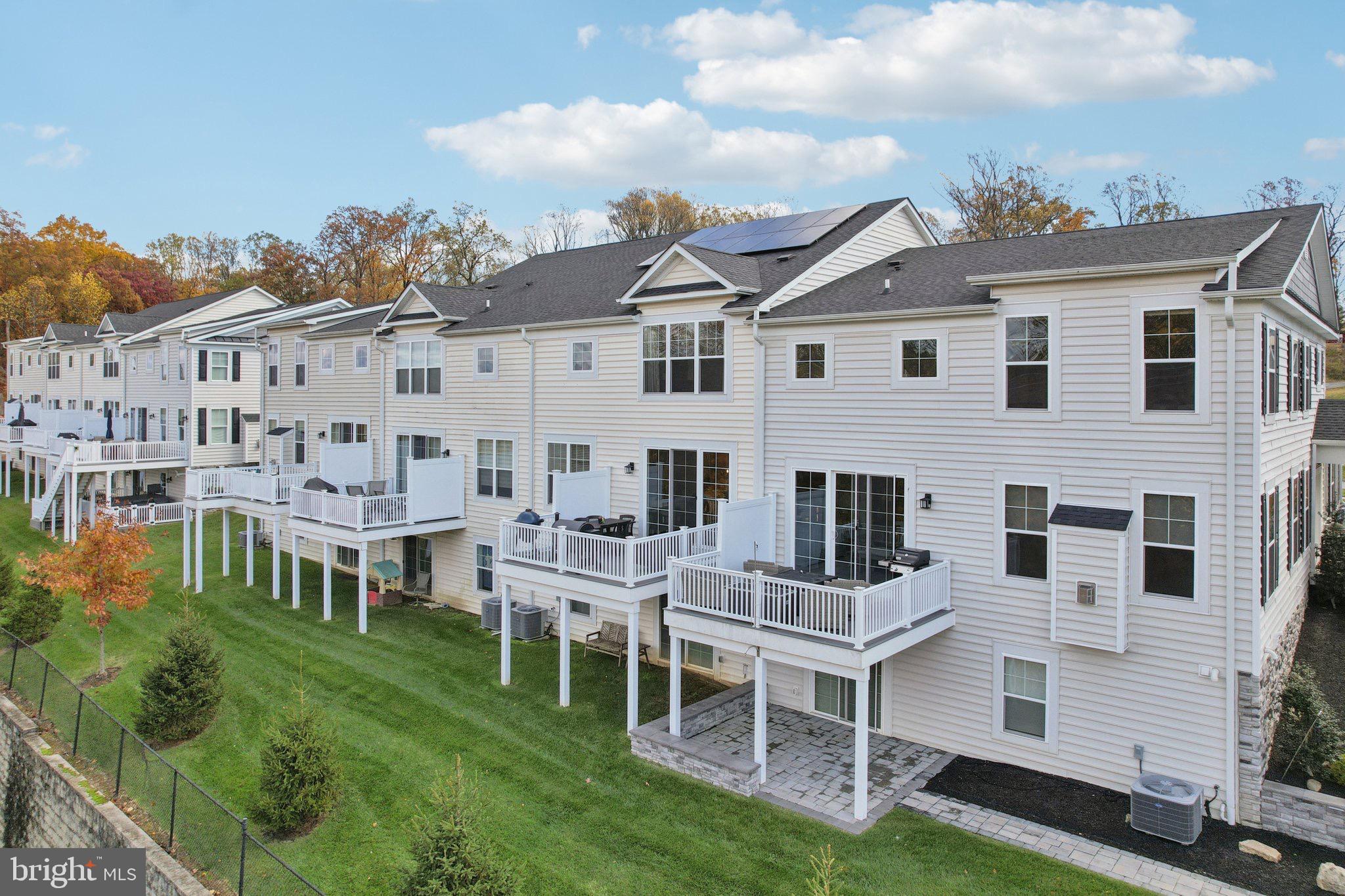 BROOKFIELD - Residential