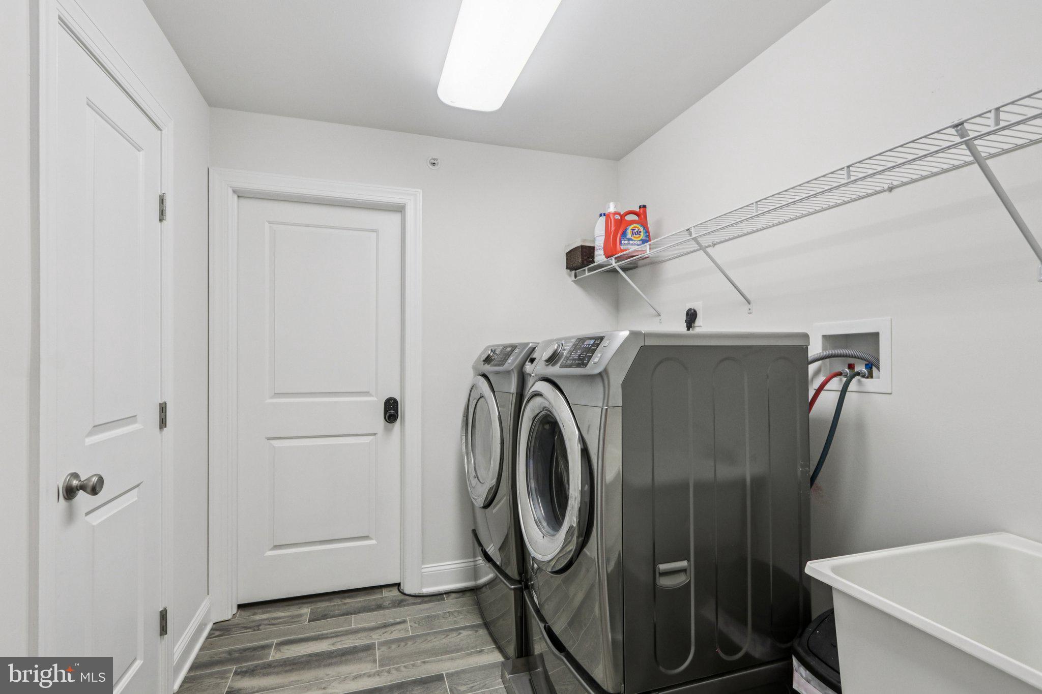 BROOKFIELD - Residential