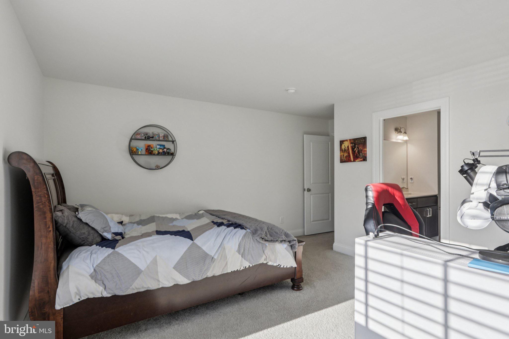 BROOKFIELD - Residential