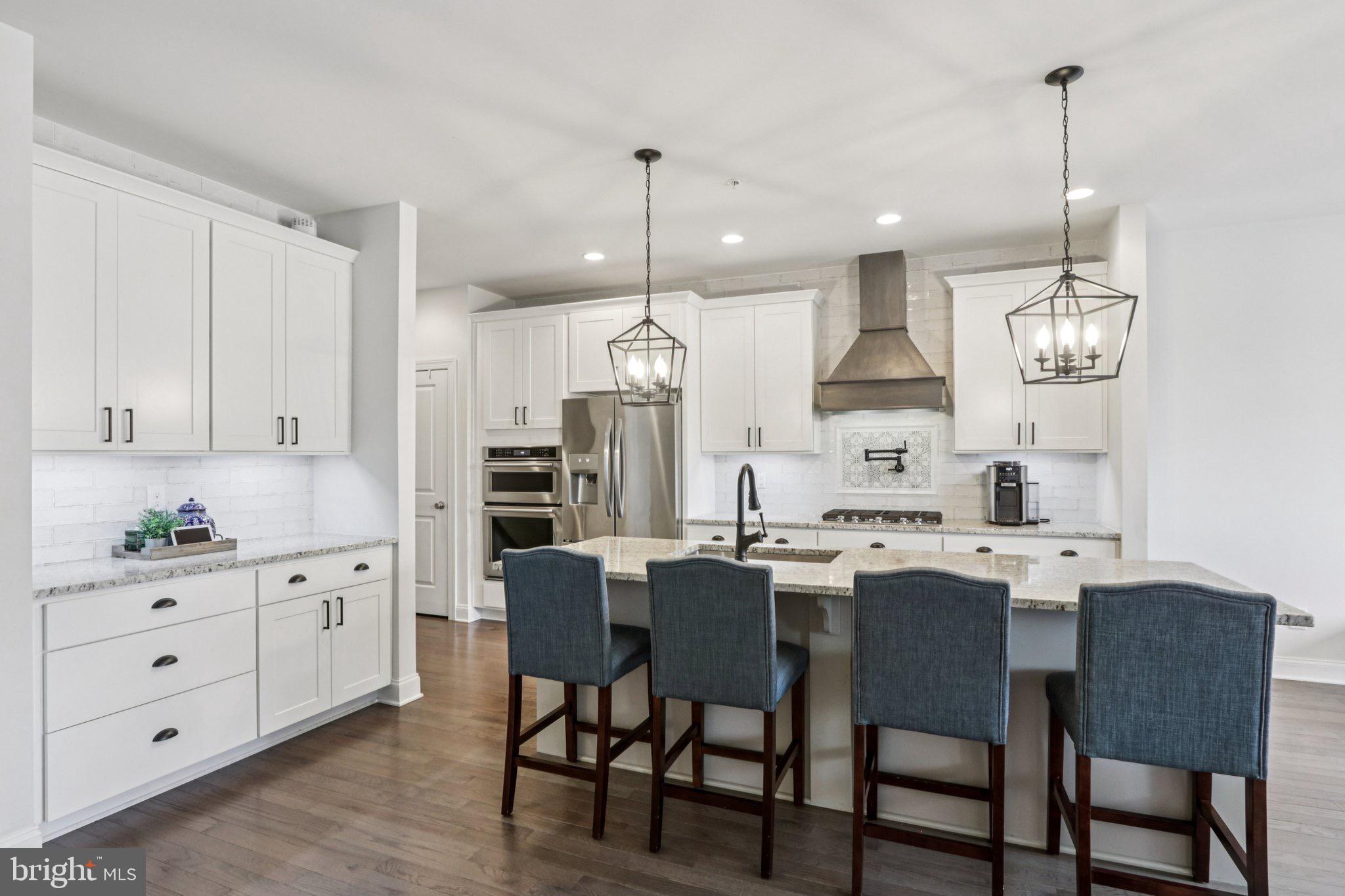 BROOKFIELD - Residential