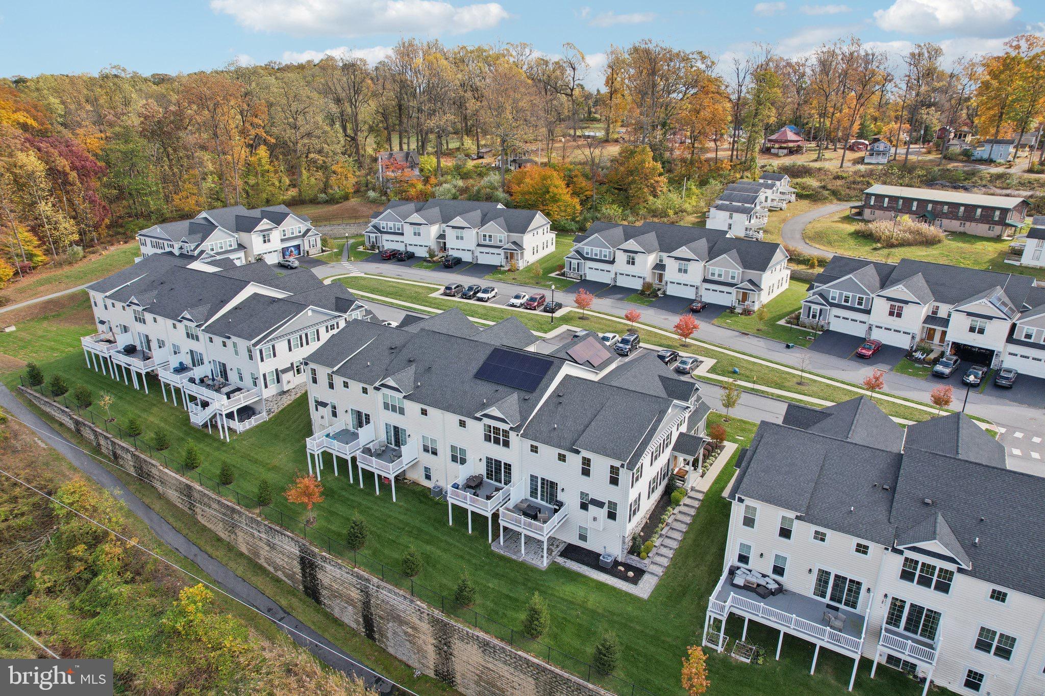 BROOKFIELD - Residential