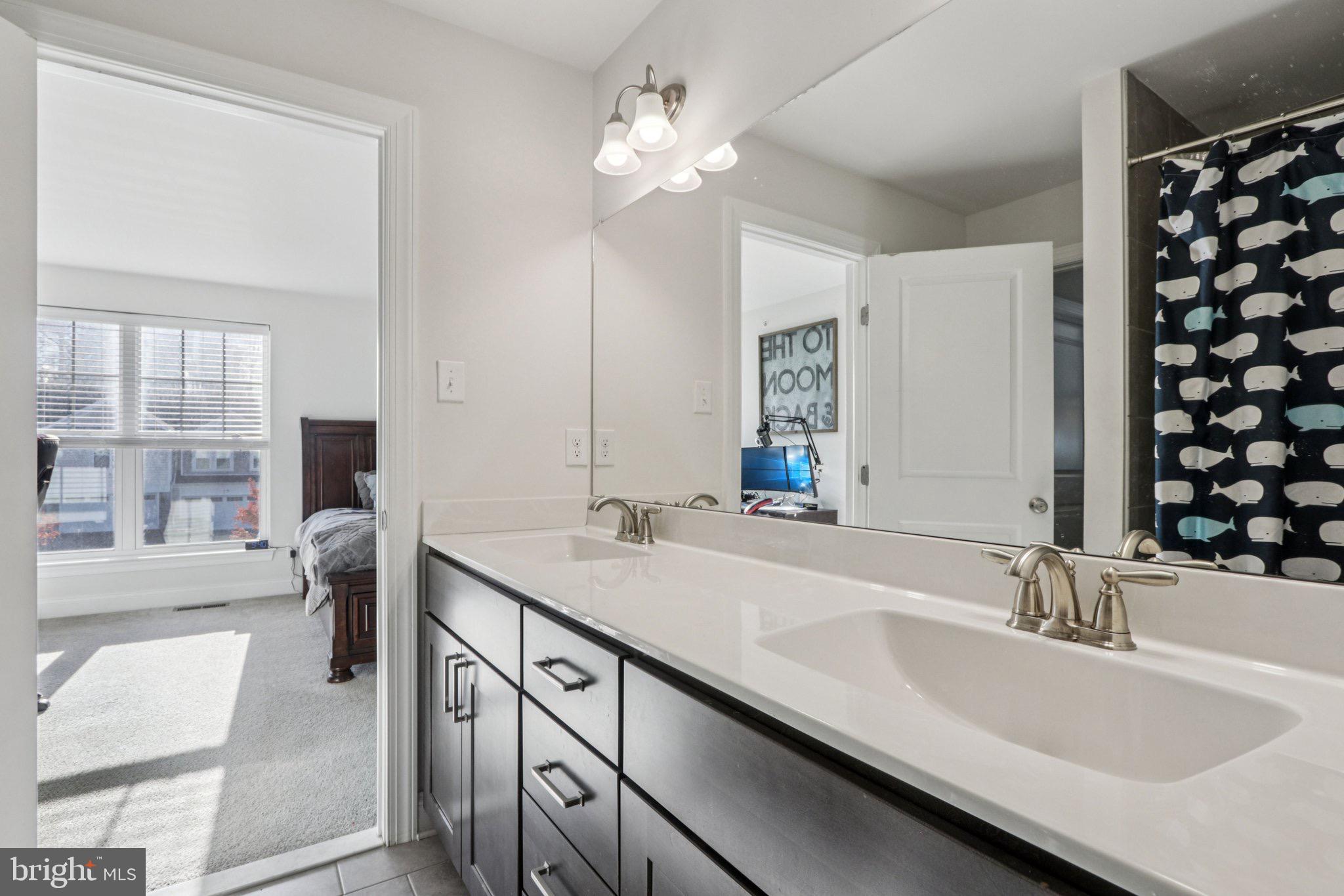 BROOKFIELD - Residential