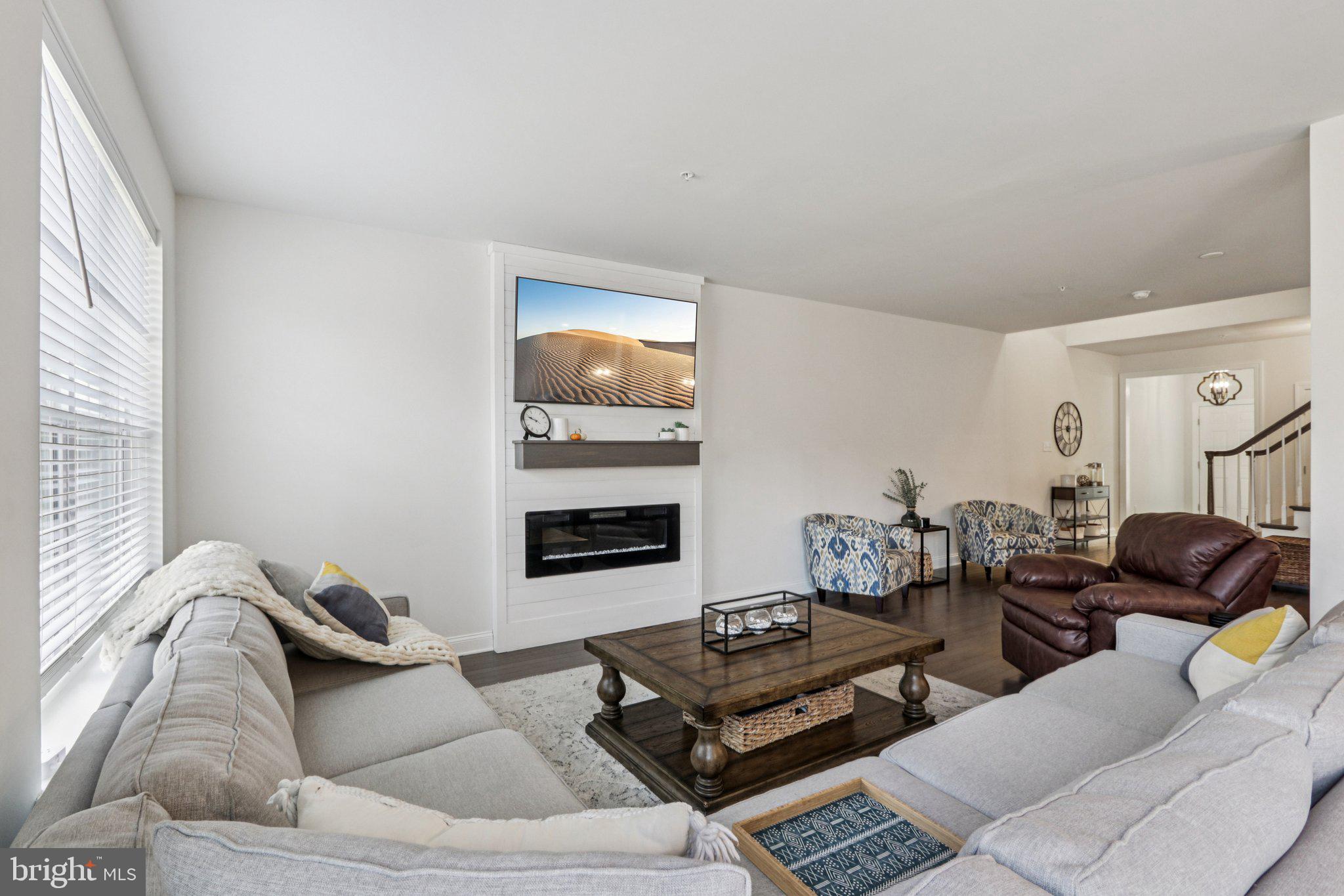 BROOKFIELD - Residential