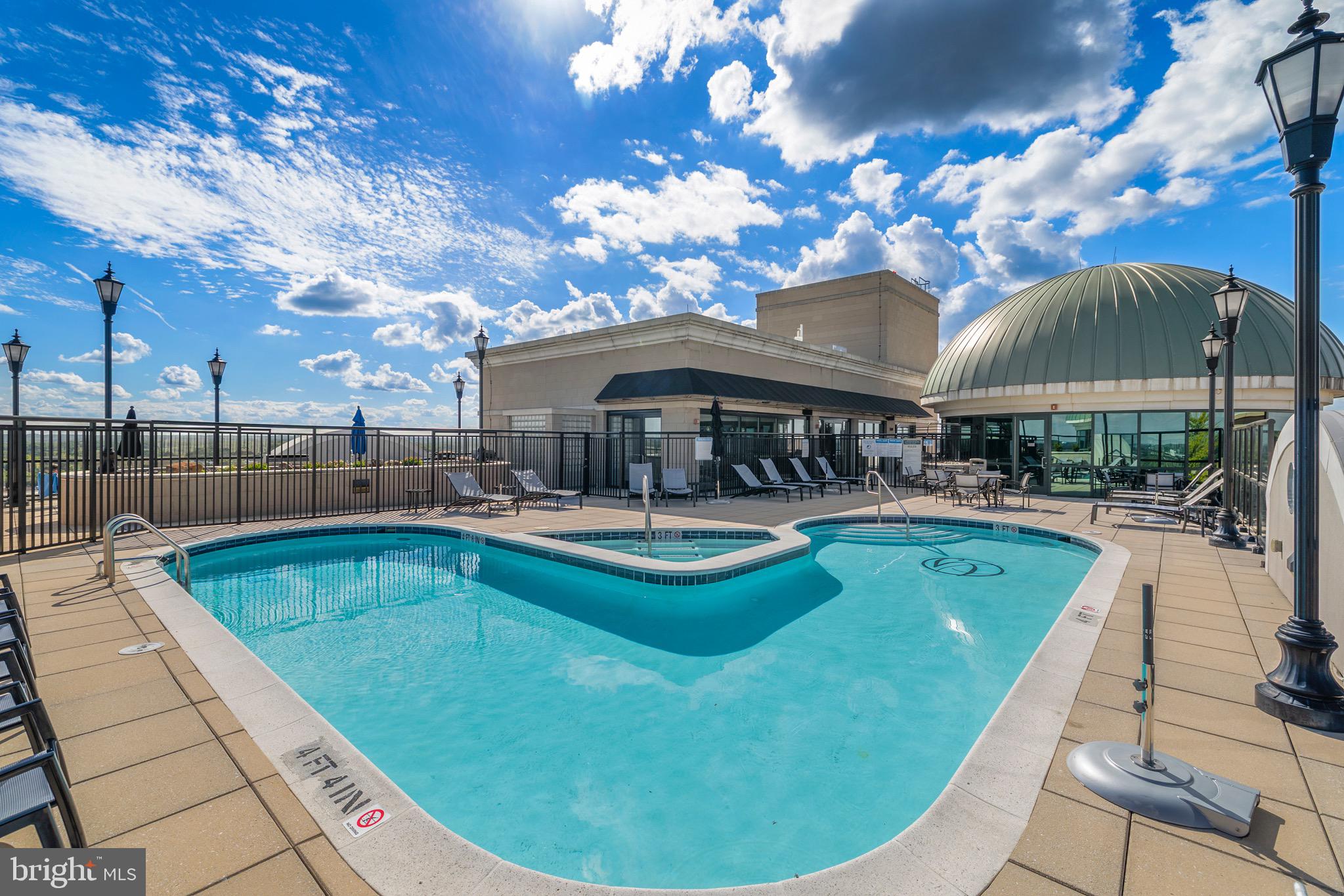GRANDVIEW AT ANNAPOLIS TOWNE CENTRE - Residential