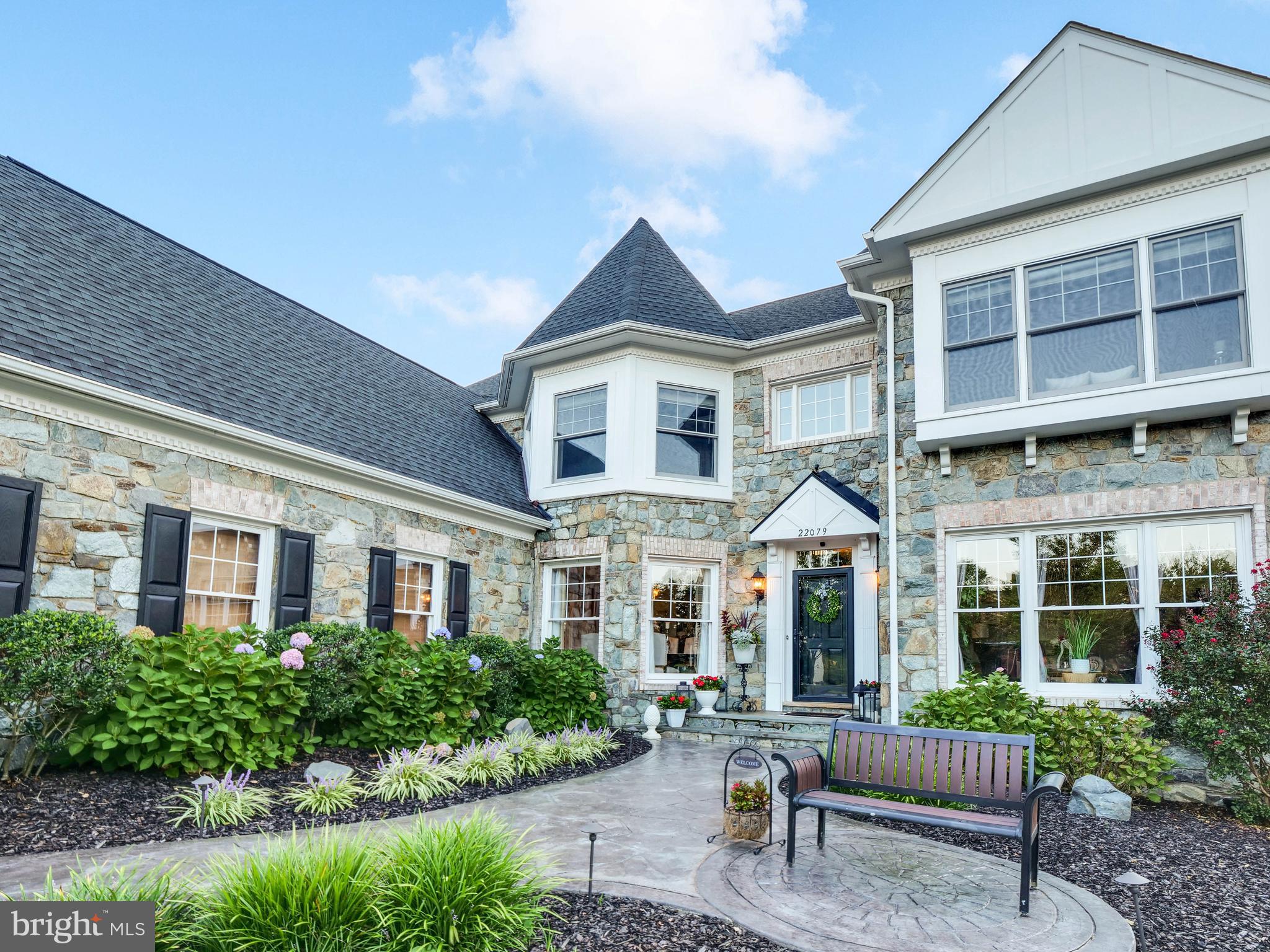 VILLAGE OF WAXPOOL - Residential