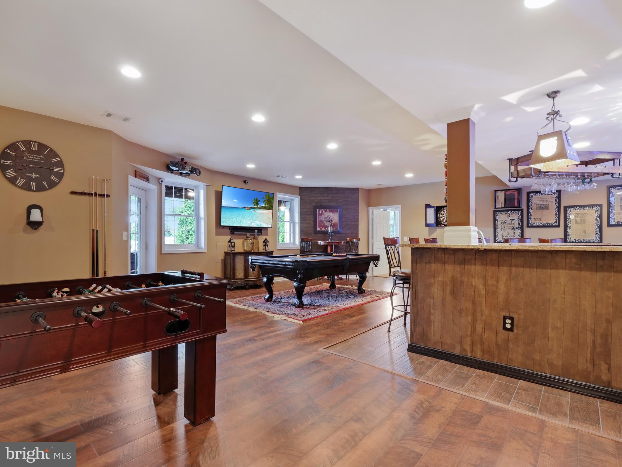 VILLAGE OF WAXPOOL - Residential