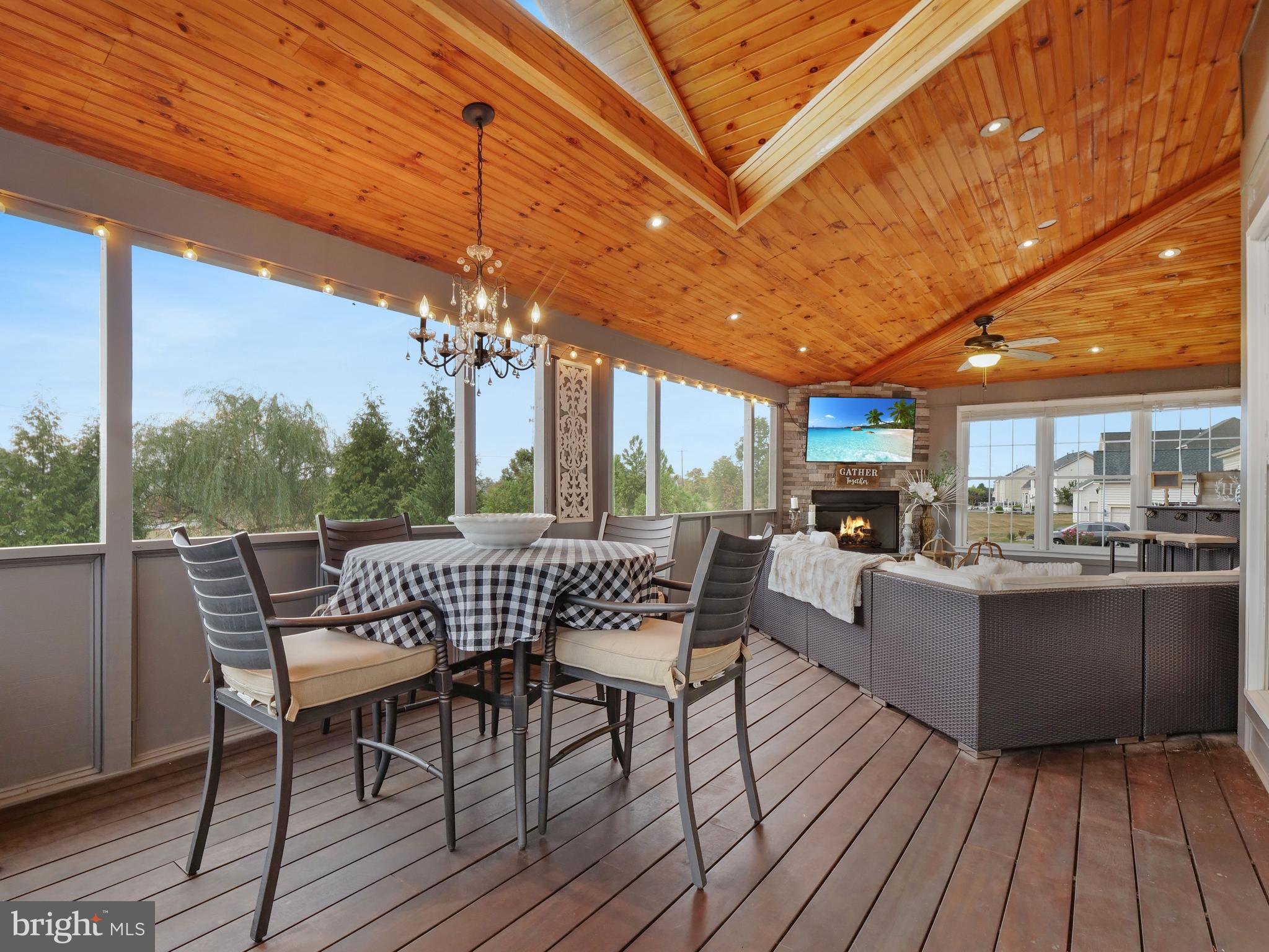 VILLAGE OF WAXPOOL - Residential