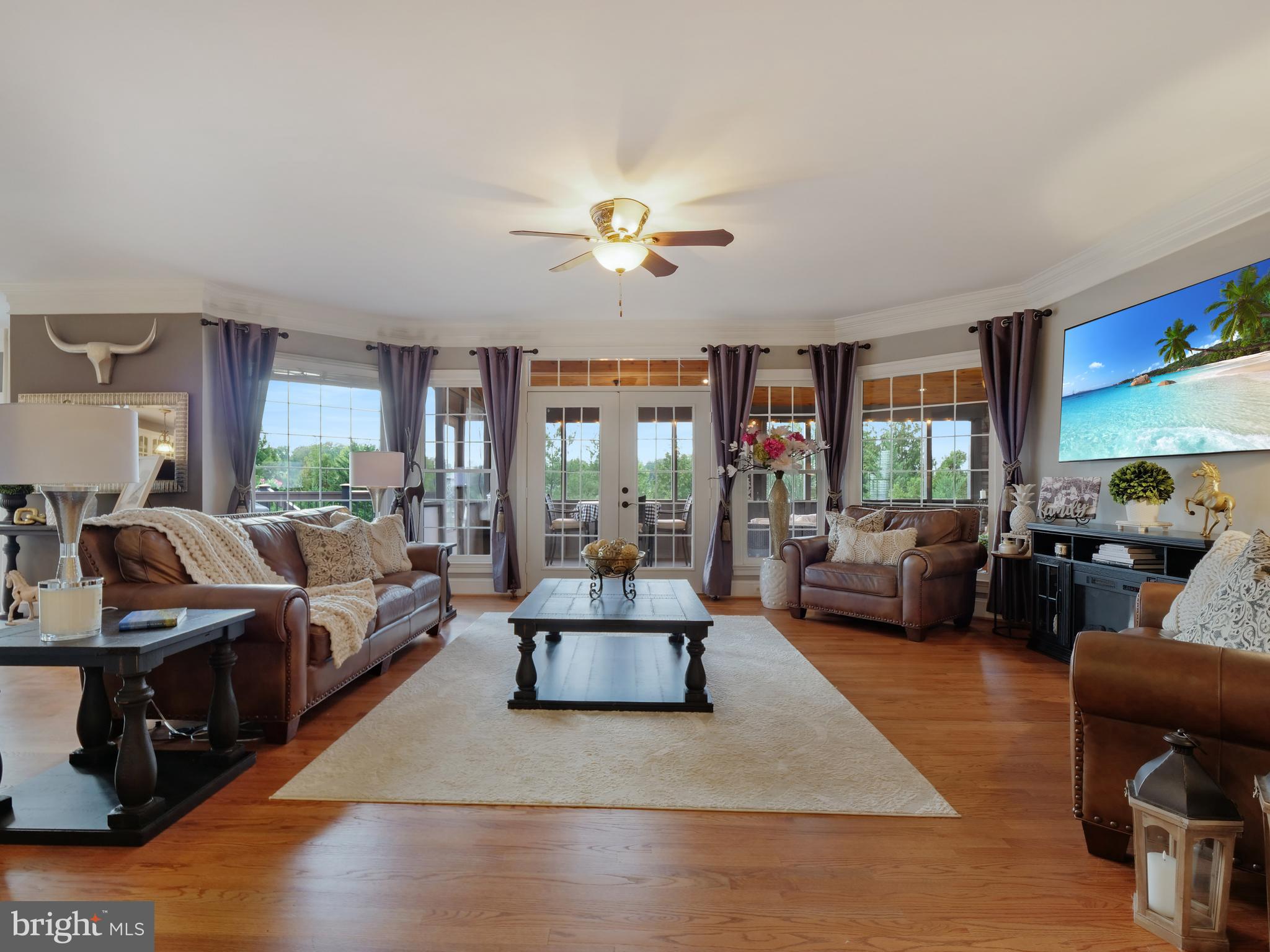 VILLAGE OF WAXPOOL - Residential