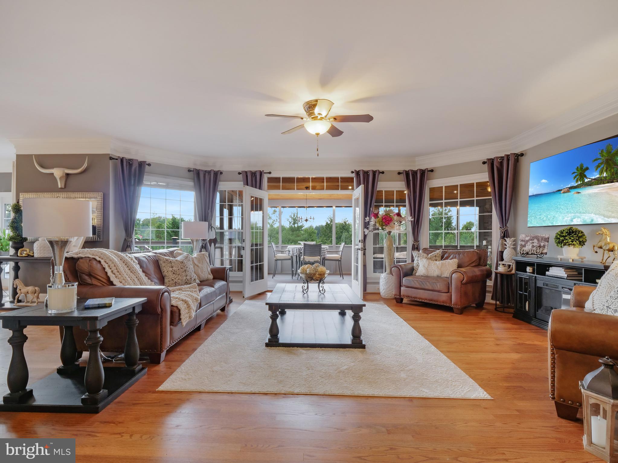 VILLAGE OF WAXPOOL - Residential