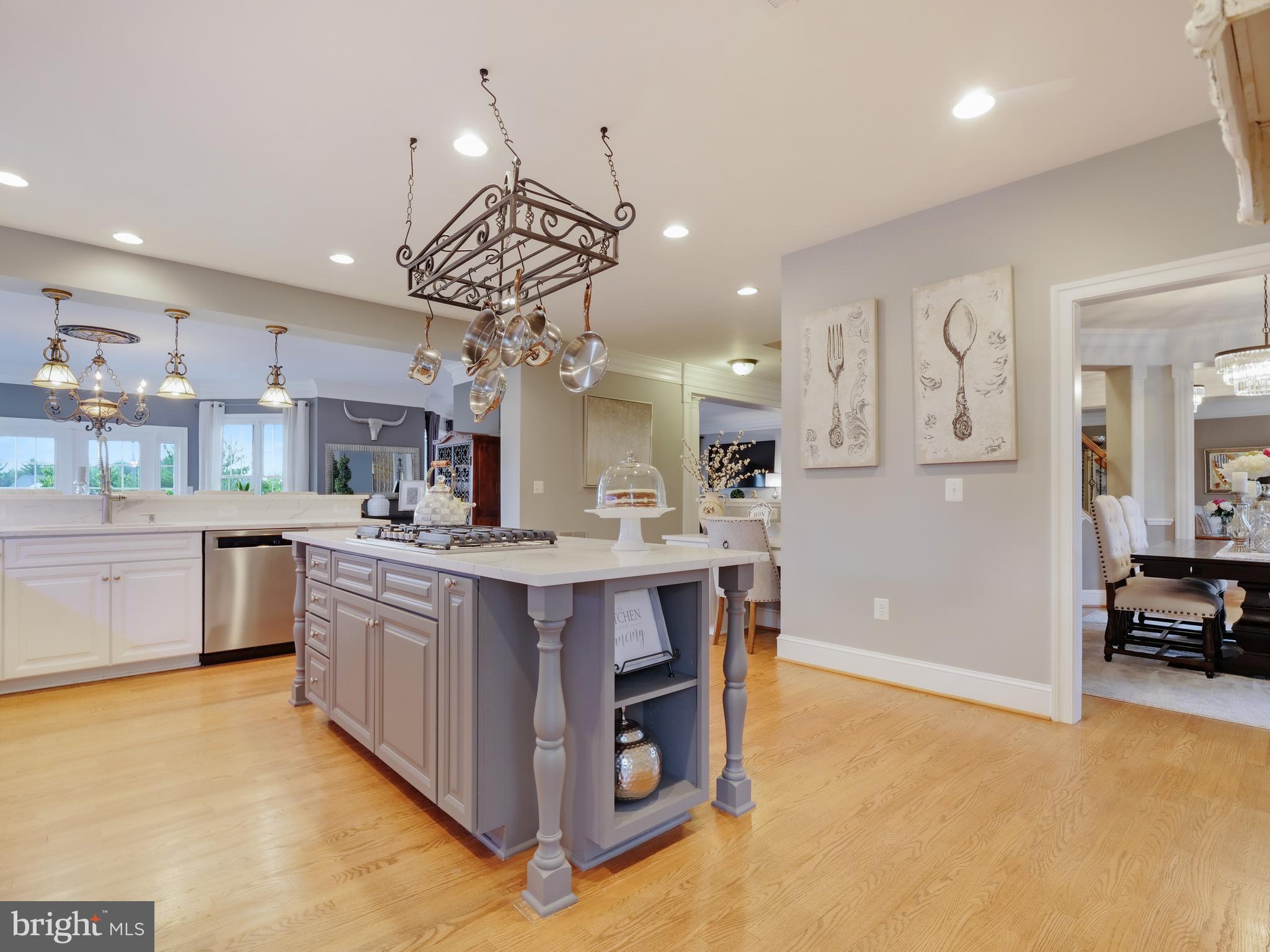 VILLAGE OF WAXPOOL - Residential