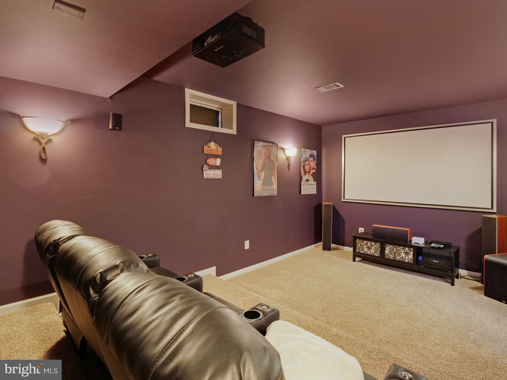 VILLAGE OF WAXPOOL - Residential