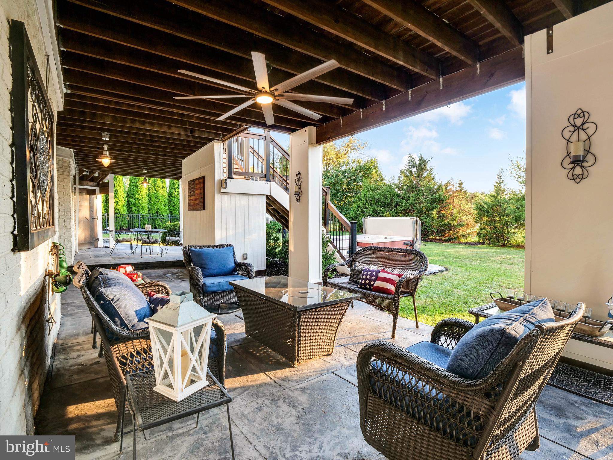 VILLAGE OF WAXPOOL - Residential