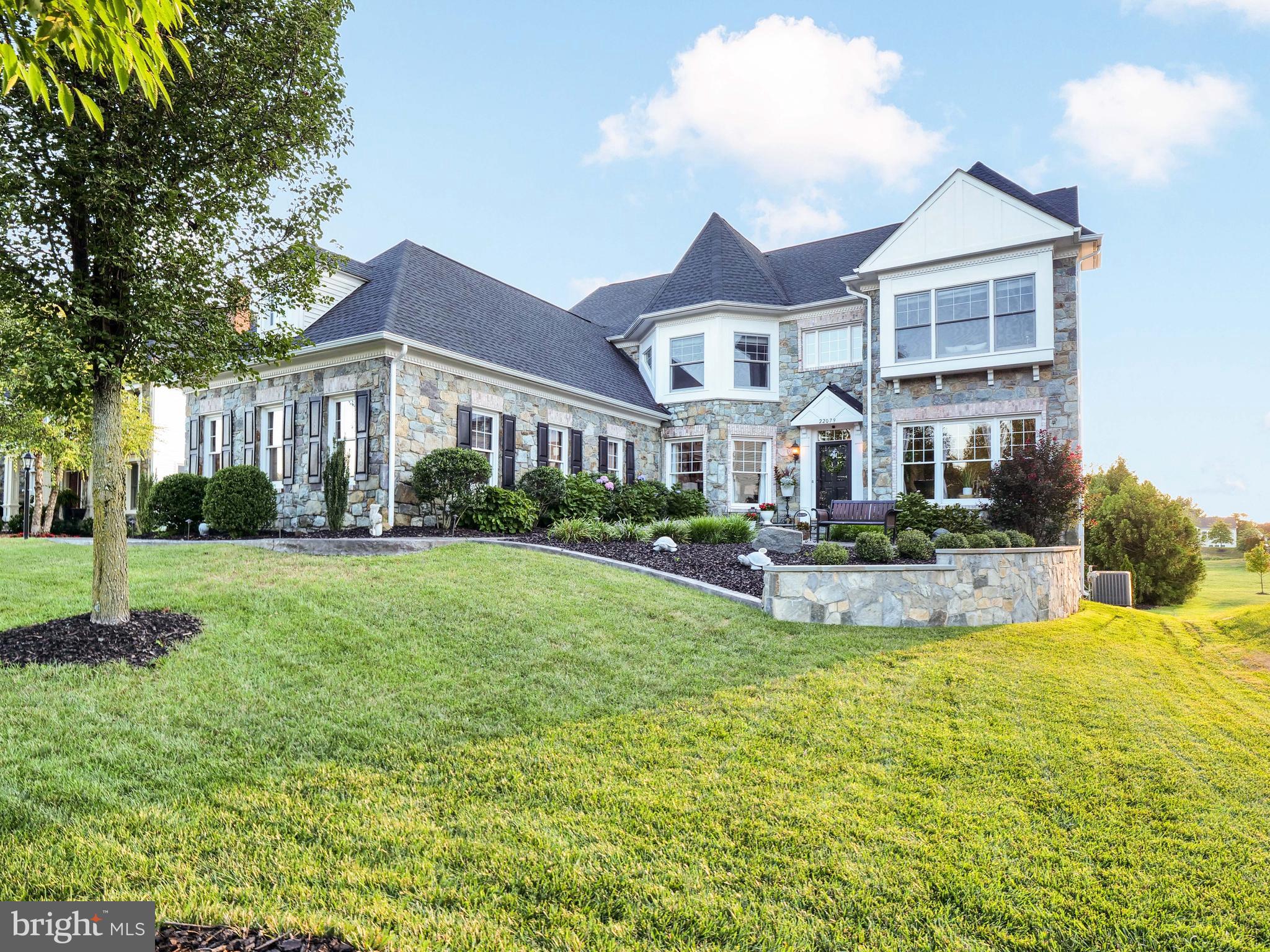 VILLAGE OF WAXPOOL - Residential