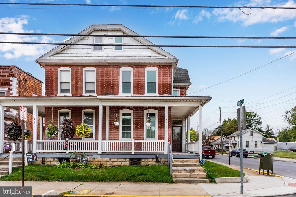 Photo of 300 E North Street, CARLISLE, PA 17013 (MLS # PACB2047170)