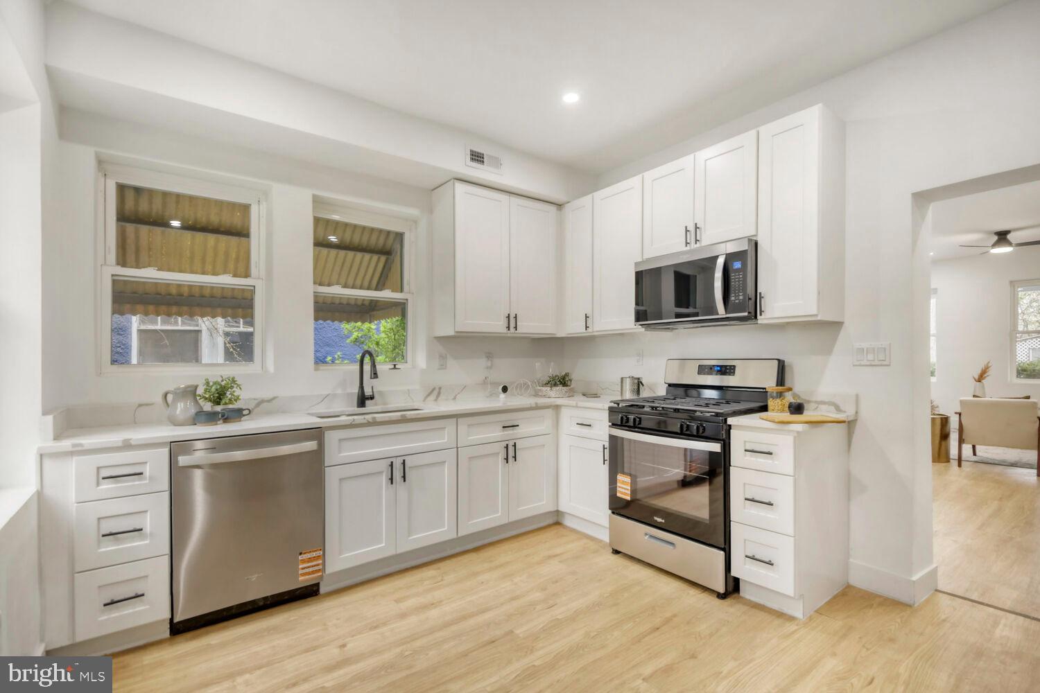 LAURAVILLE HISTORIC DISTRICT - Residential