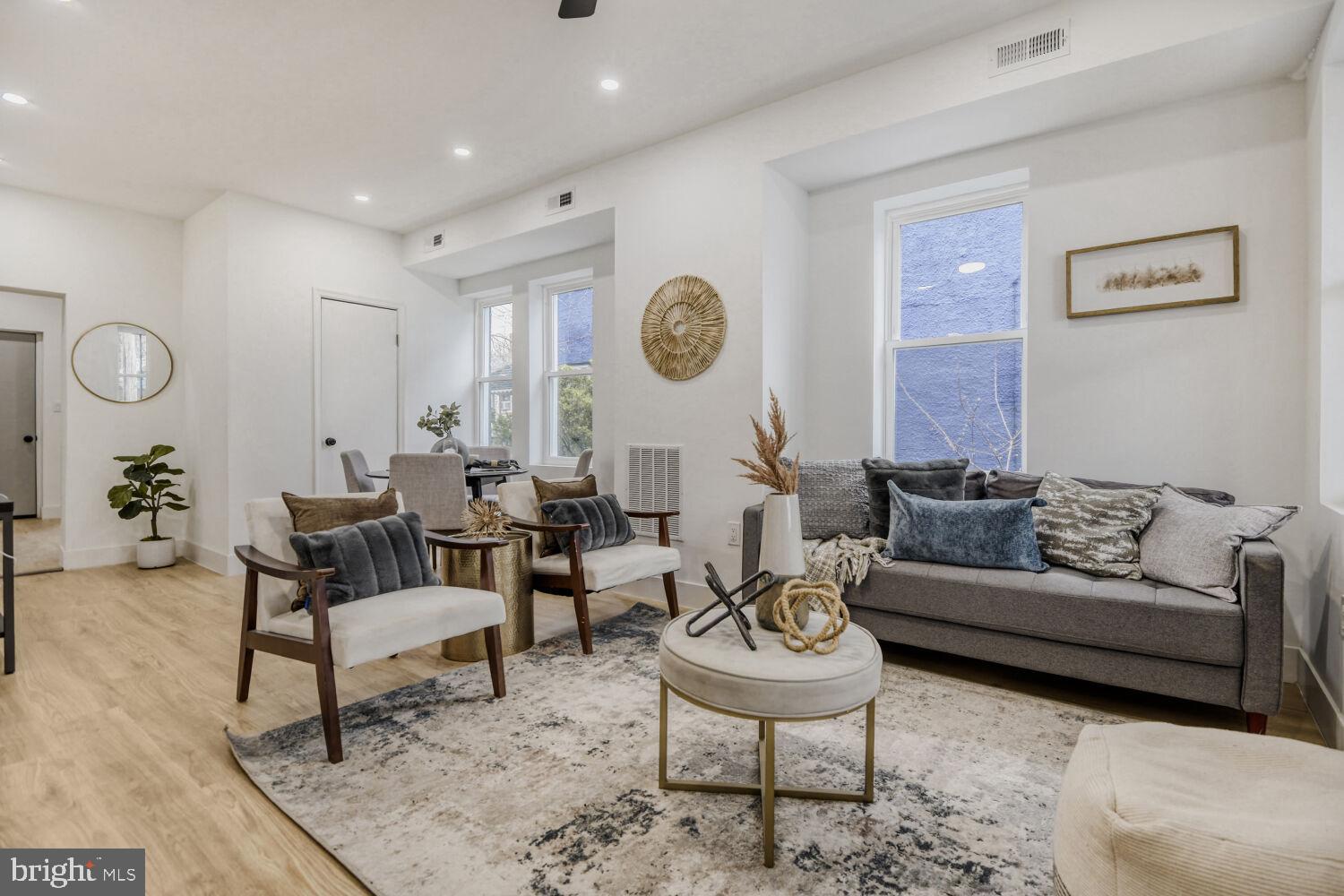 LAURAVILLE HISTORIC DISTRICT - Residential