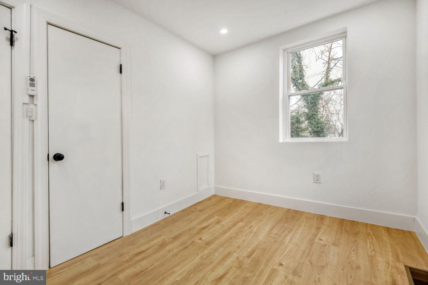 LAURAVILLE HISTORIC DISTRICT - Residential